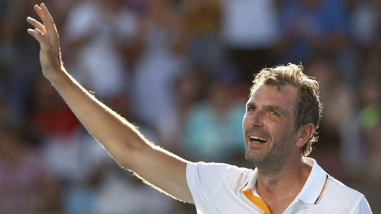 Julien Benneteau, white polo shirt, bright sunlight, HD Desktop Wallpaper
