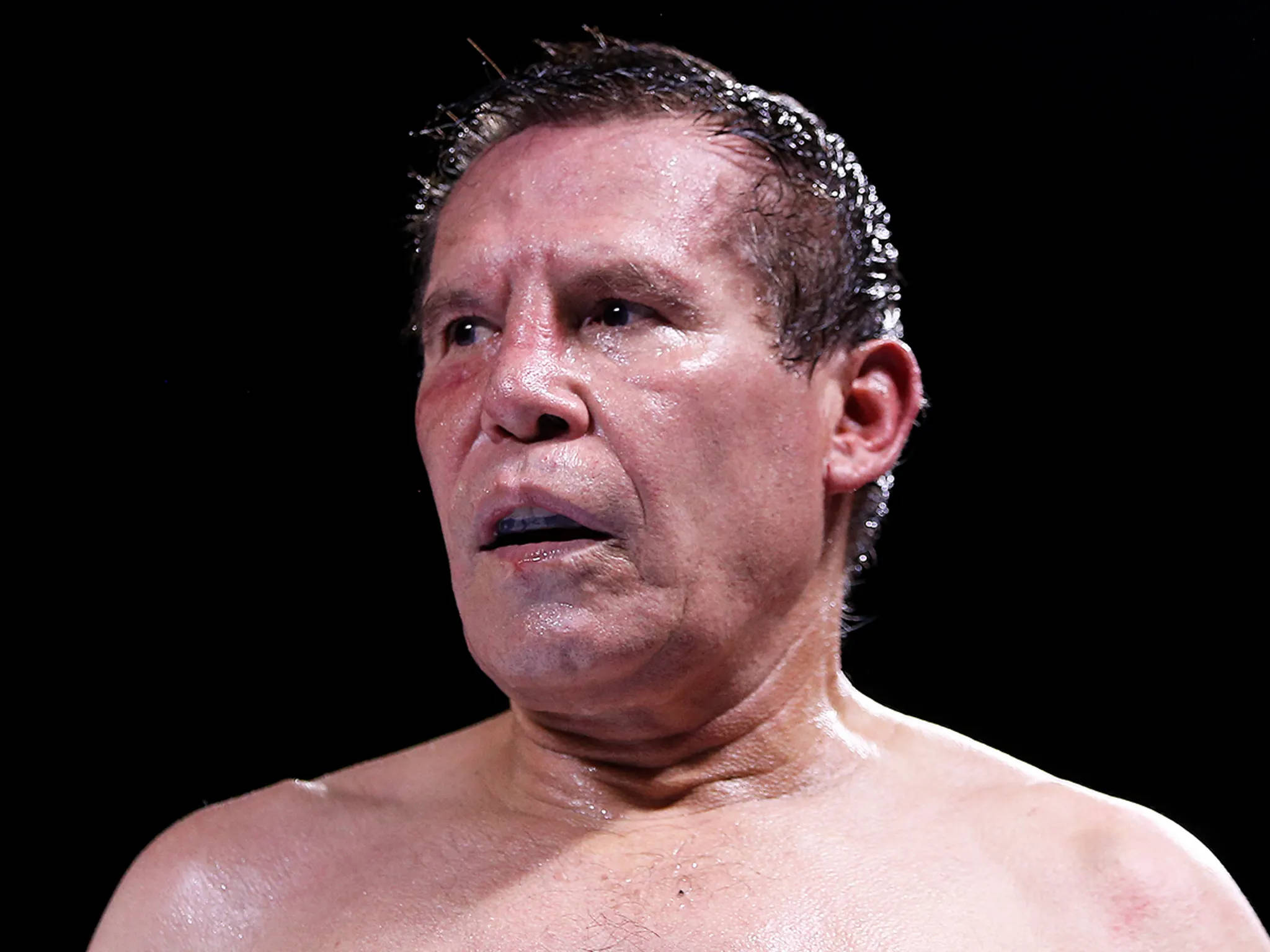 Julio Cesar Chavez, sweaty, determined fighter, Full HD Desktop Wallpaper