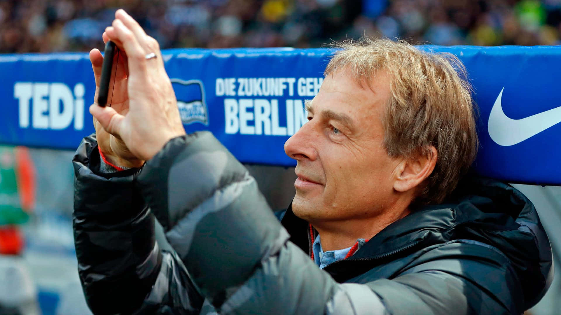 Jurgen Klinsmann, puffer jacket, stadium, Full HD Desktop Wallpaper