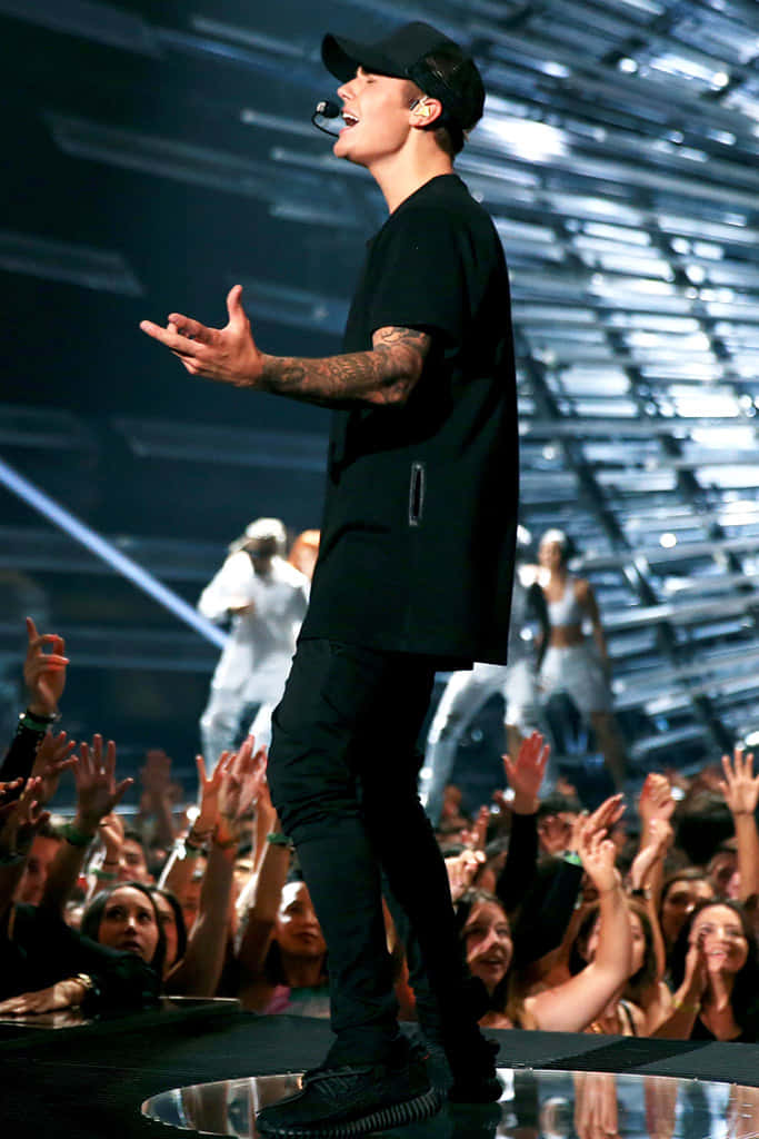 Justin Bieber, 2015, black outfit, SD Phone Wallpaper