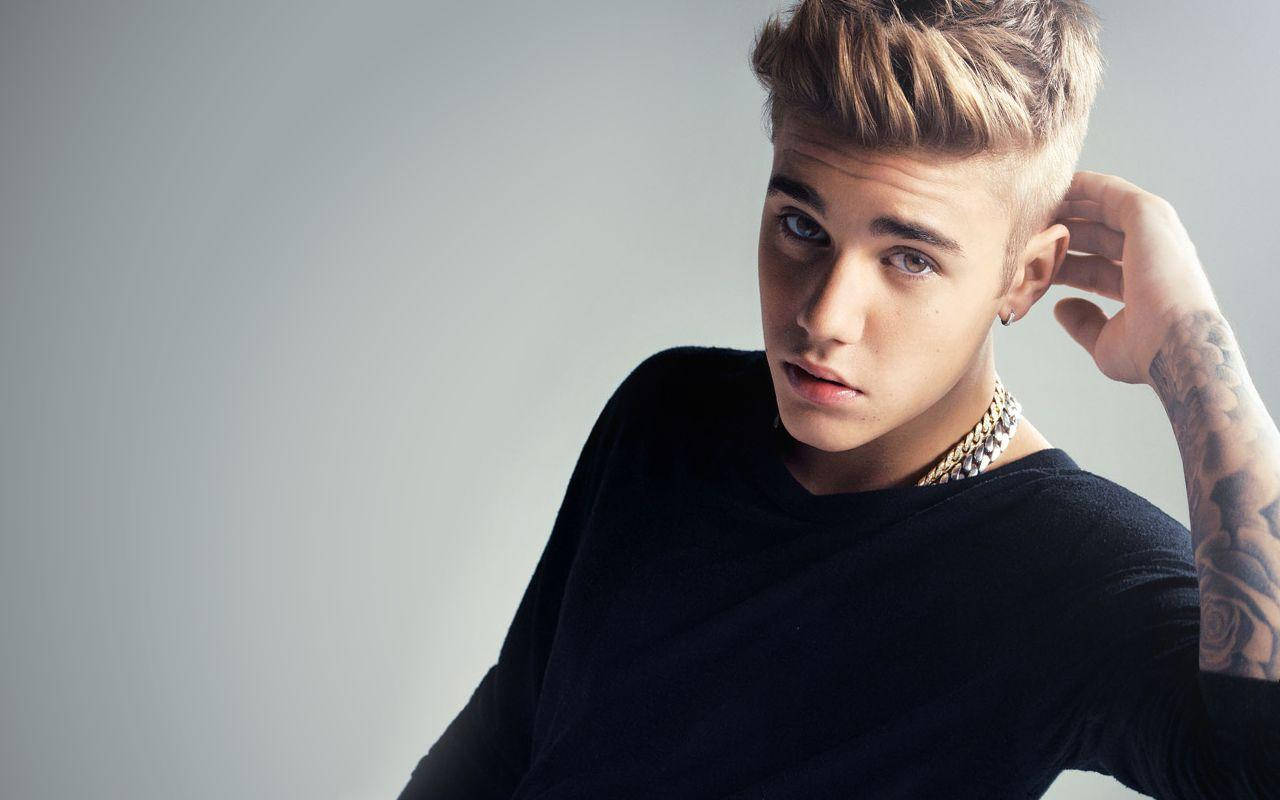 Justin Bieber, styled blonde hair, tattoos, HD Desktop Wallpaper