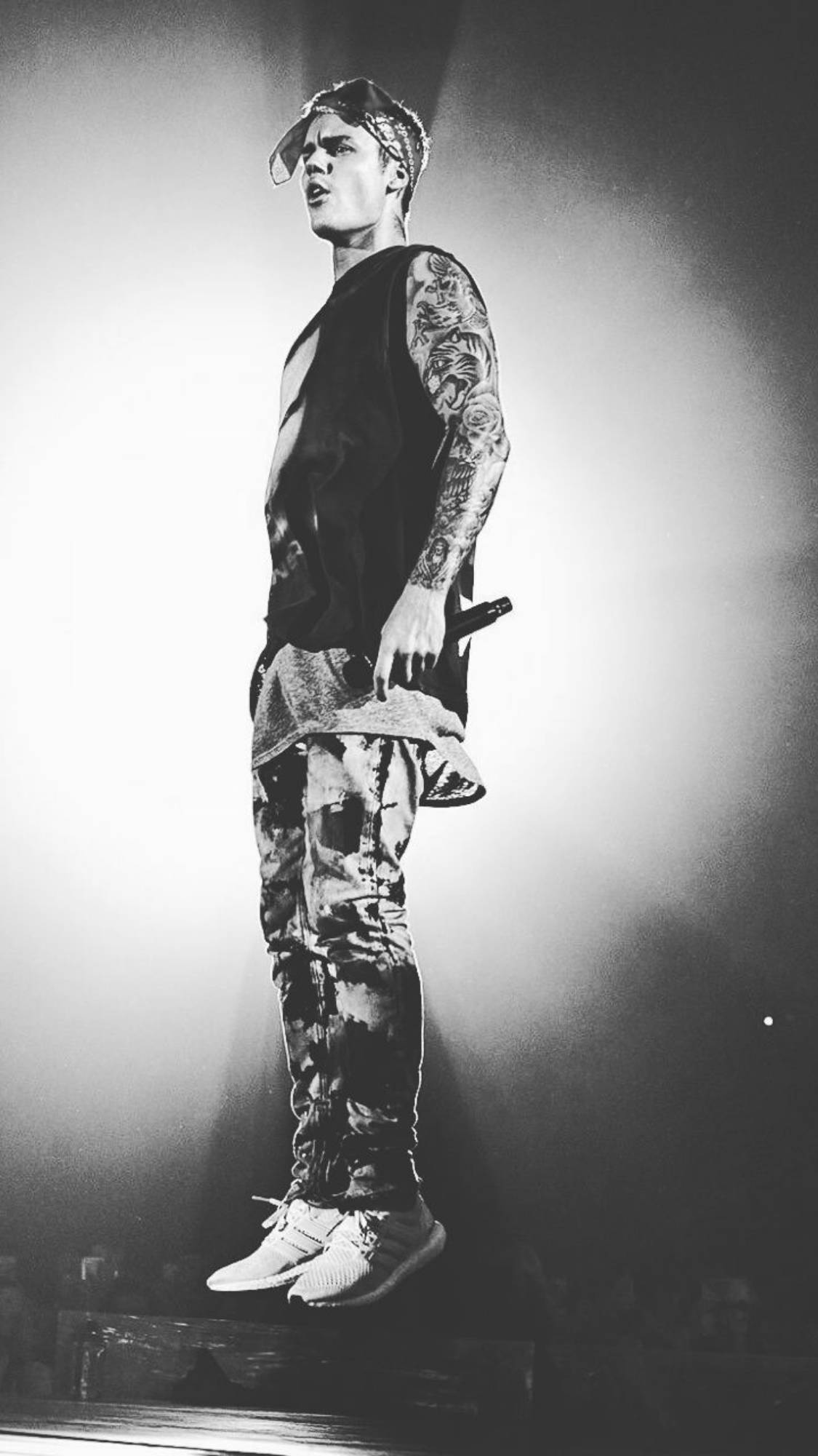 Justin Bieber, concert, jump, Full HD Phone Wallpaper