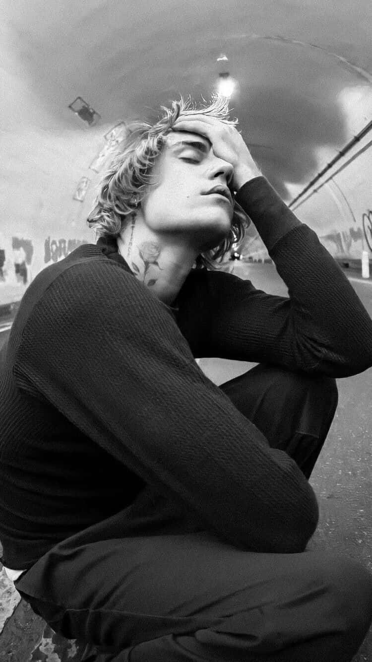 Justin Bieber, tousled hair, dimly lit tunnel, HD Phone Wallpaper