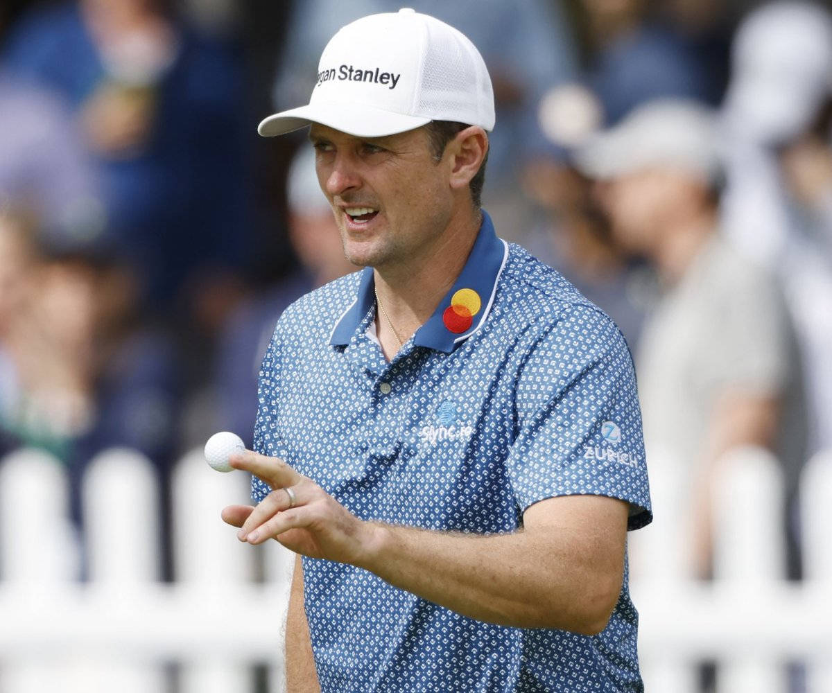 Justin Rose, golf ball, blue patterned shirt, SD Desktop Wallpaper