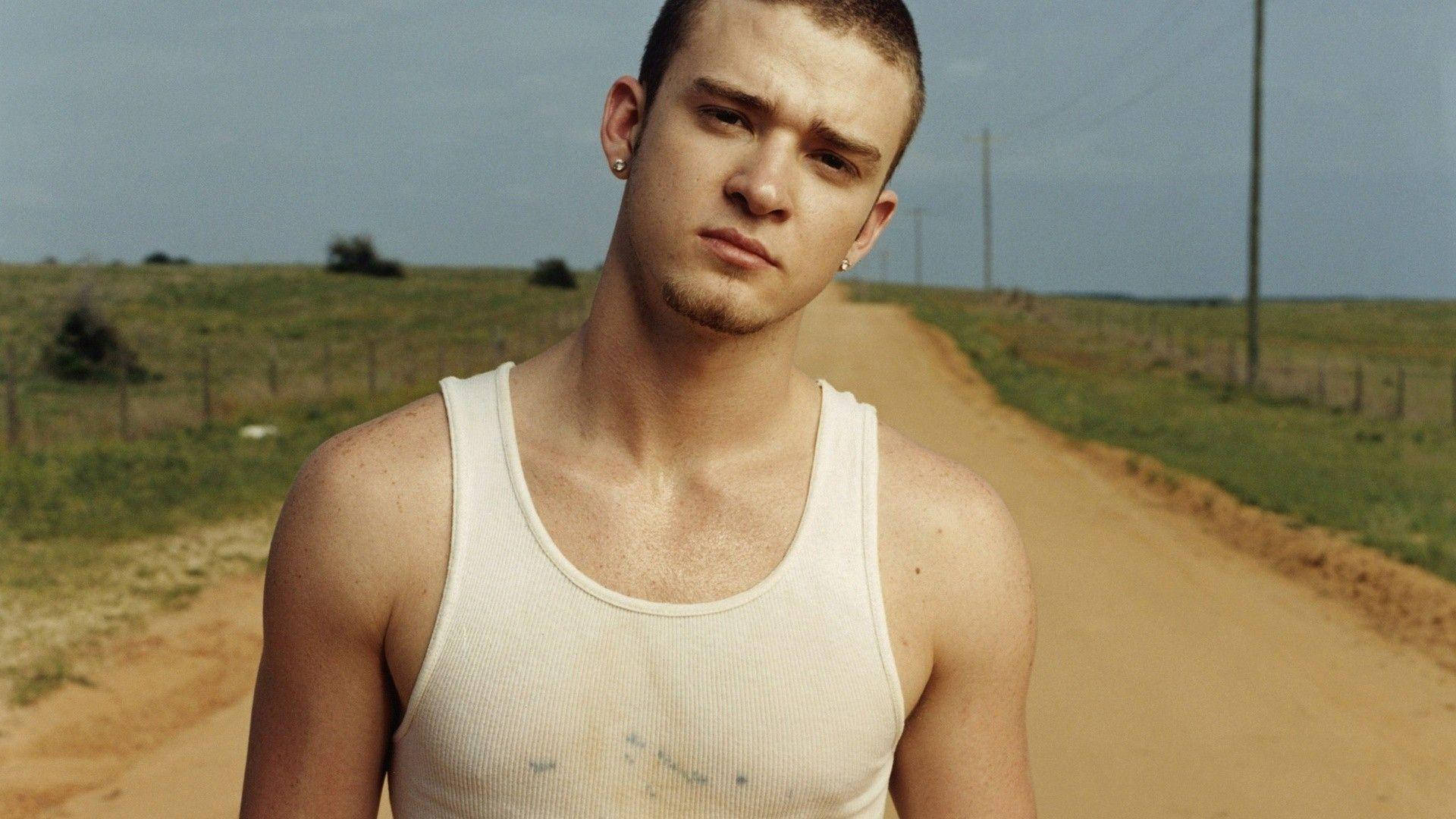 Justin Timberlake, white tank top, sunlit dirt road, Full HD Desktop Wallpaper