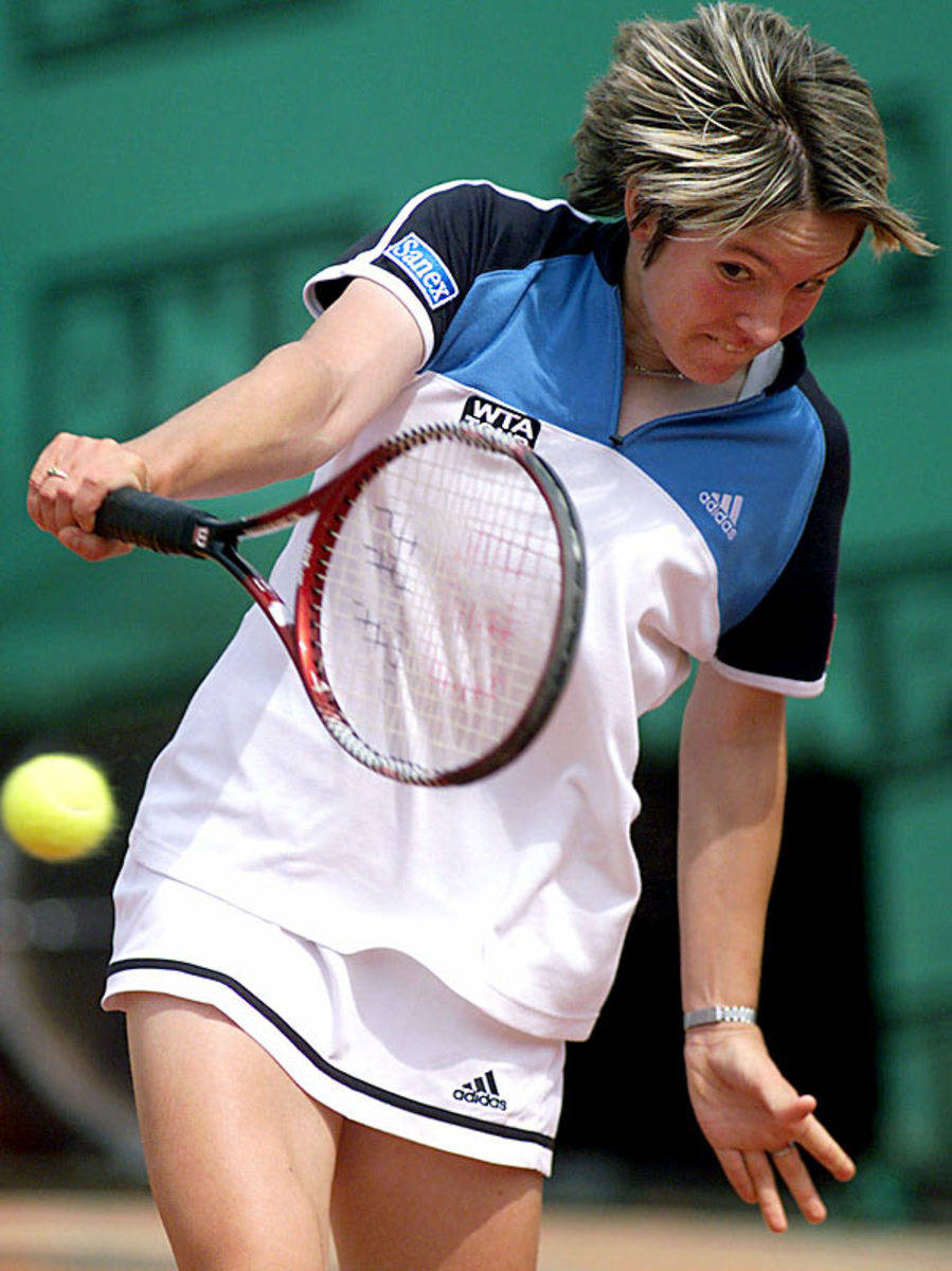 Justine Henin, backhand power, yellow ball, SD Phone Wallpaper