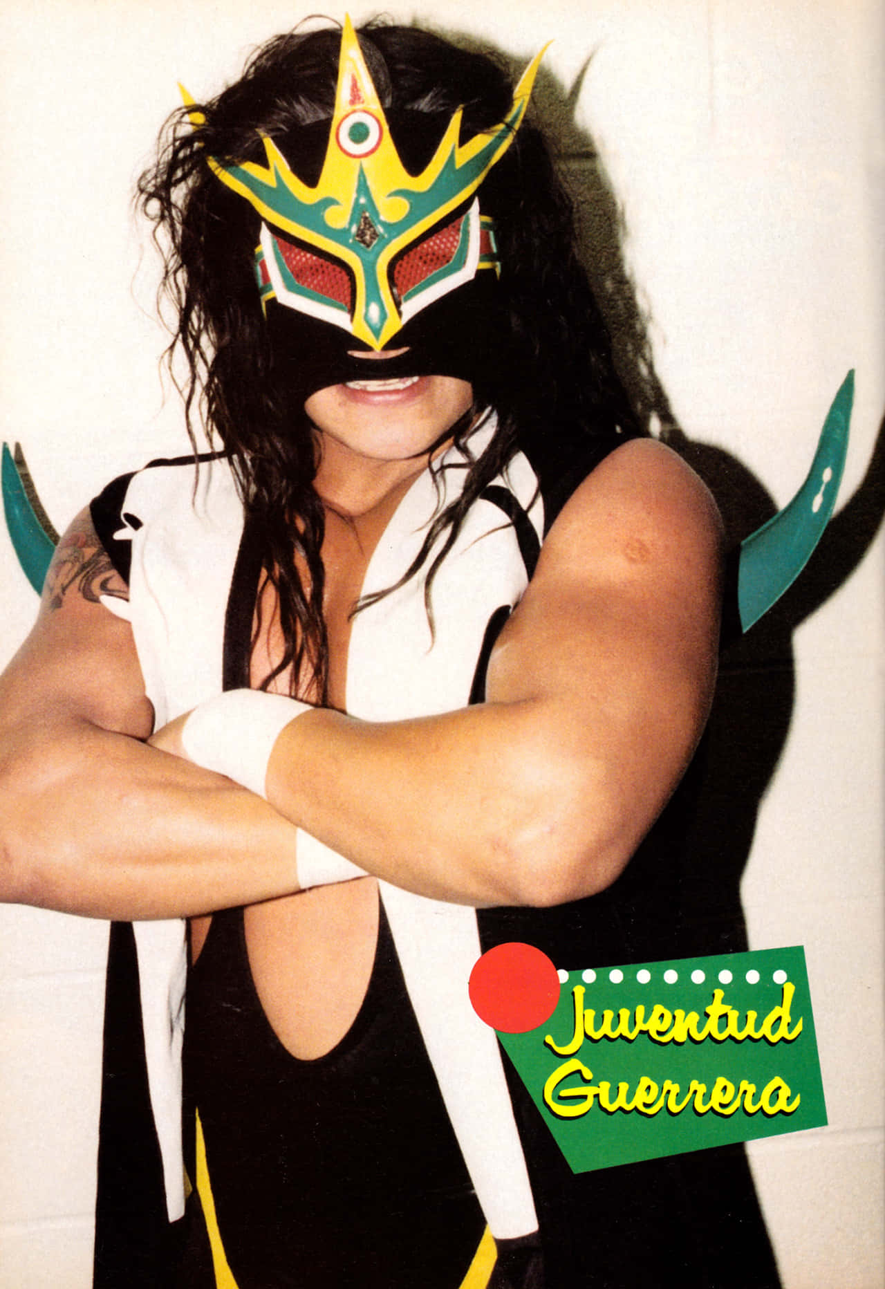 Juventud Guerrera, luchador outfit, vibrant green yellow and red mask, HD Phone Wallpaper