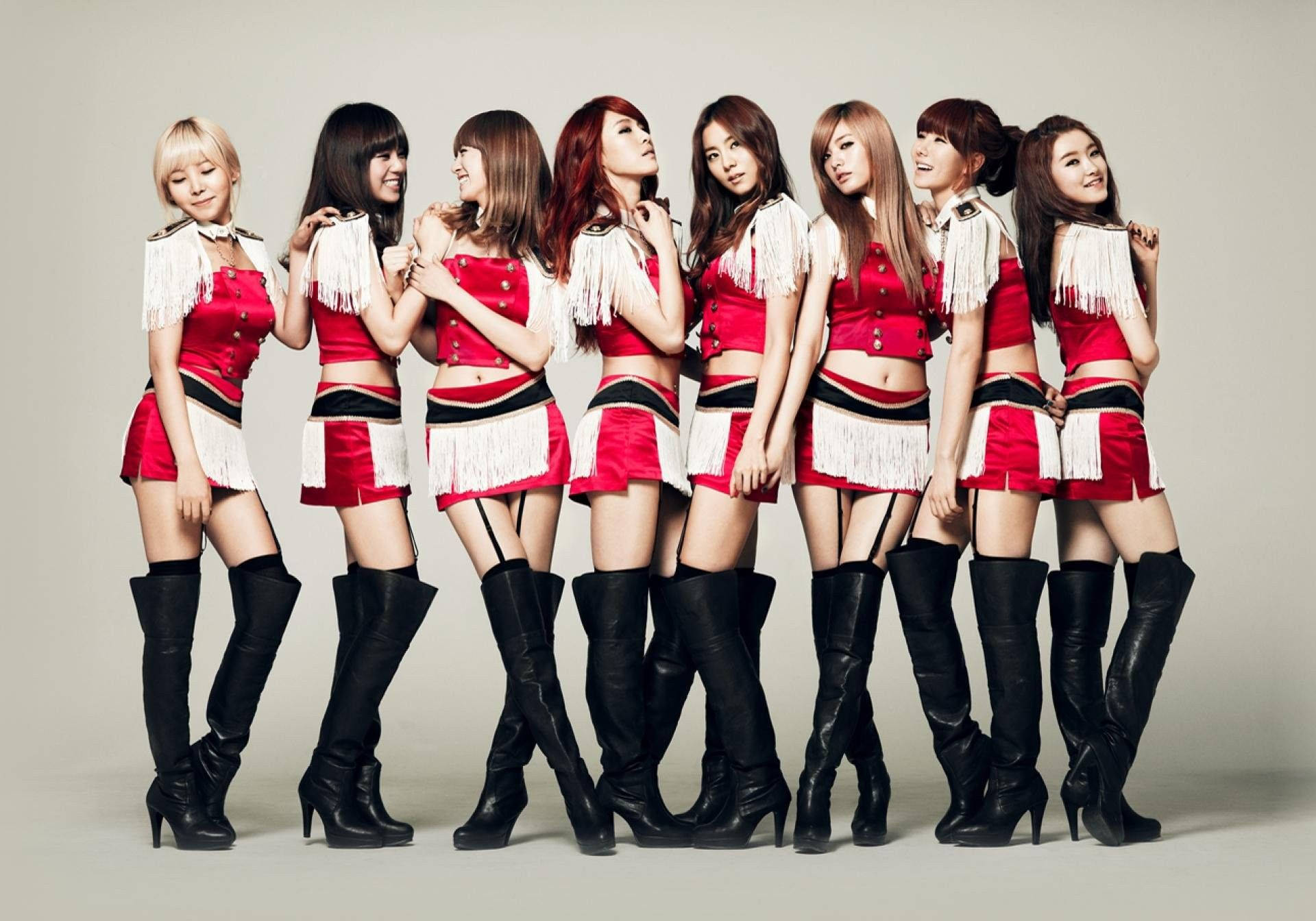 K-pop Group Concert, spotlight performance, seven women, Full HD Desktop Wallpaper