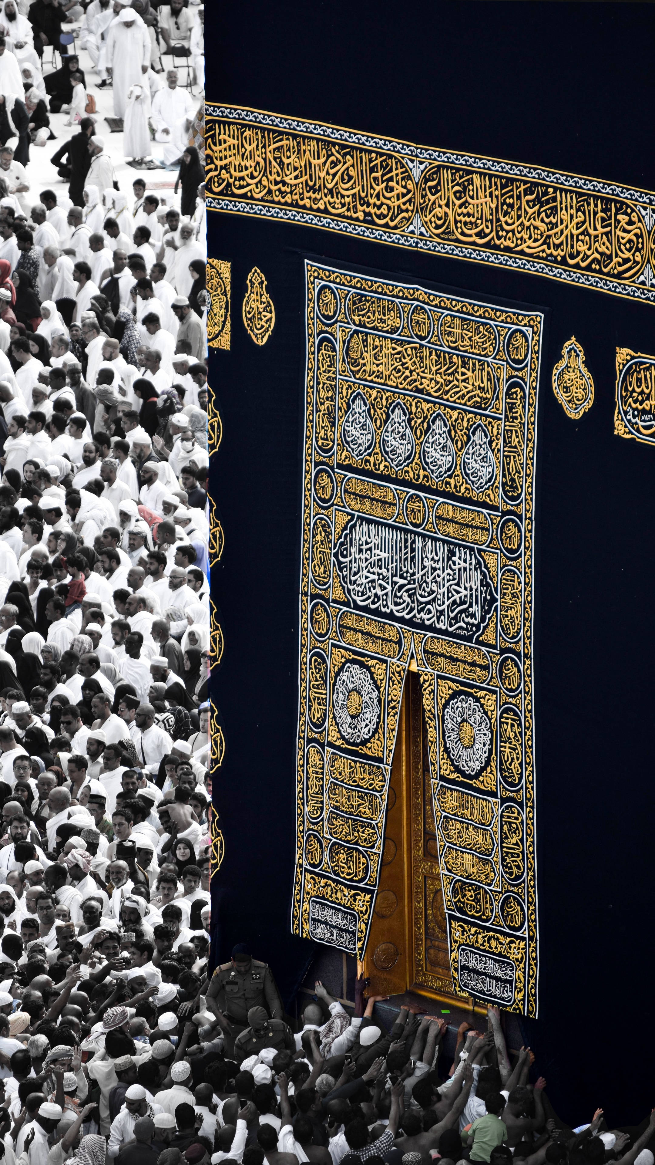 Kaaba, white garments, black and gold, 4K Phone Wallpaper
