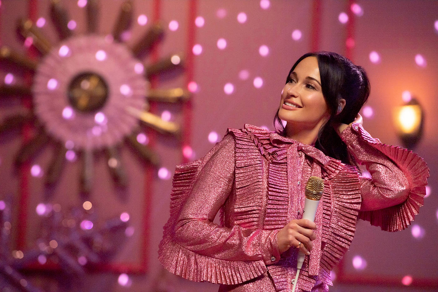 Kacey Musgraves, Christmas Special, glittering pink ruffled jacket, HD Desktop Wallpaper