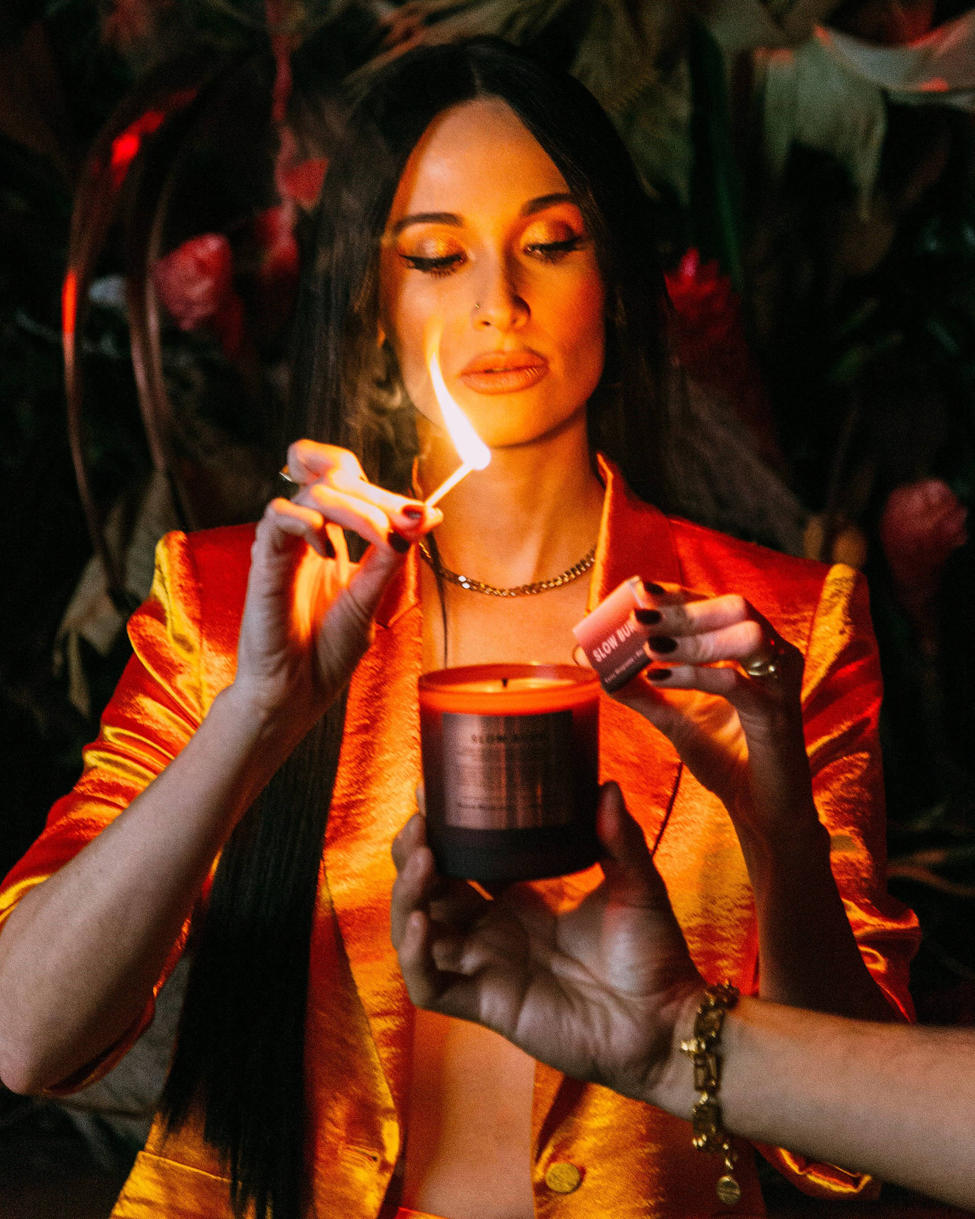 Kacey Musgraves, shimmering orange jacket, candle, Full HD Phone Wallpaper
