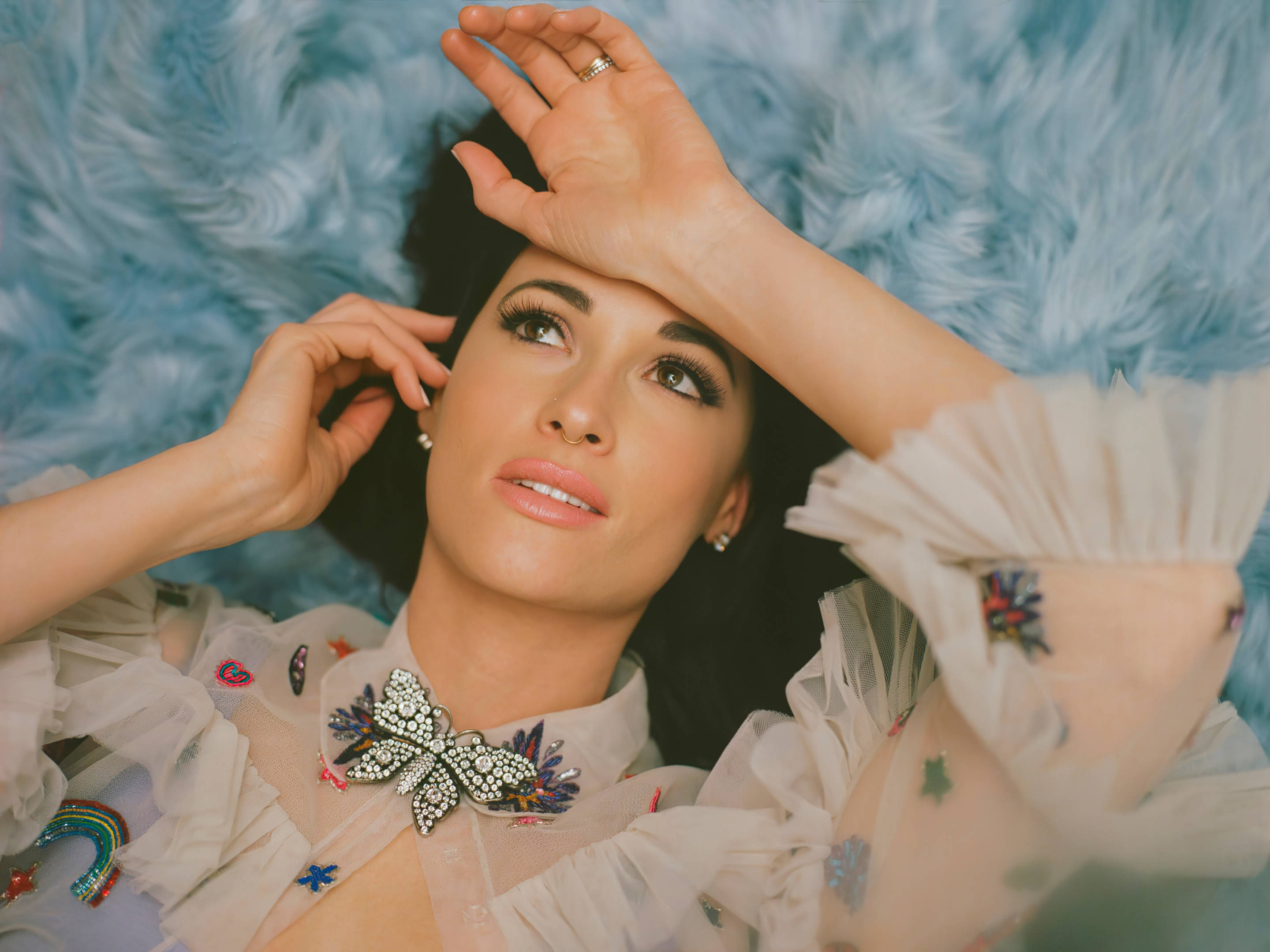Kacey Musgraves, new album photoshoot, fluffy blue surface, 2K Desktop Wallpaper