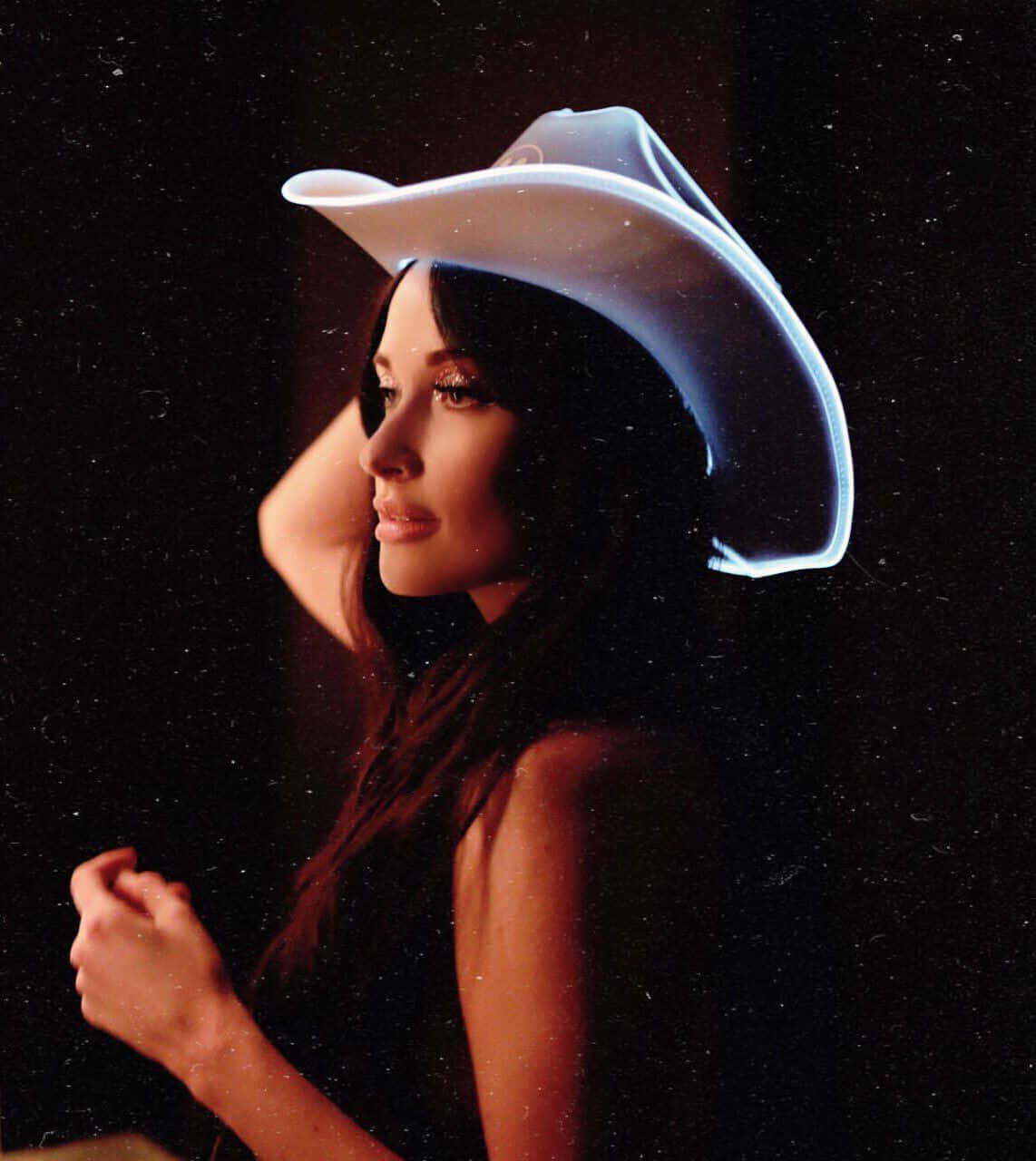 Kacey Musgraves, glowing white cowboy hat, dark speckled background, HD Phone Wallpaper