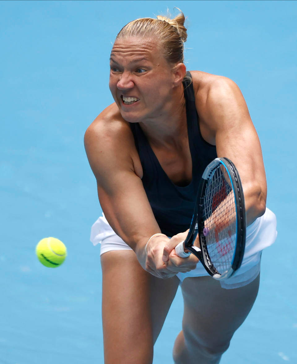 Kaia Kanepi, tennis player, mid-swing, SD Phone Wallpaper