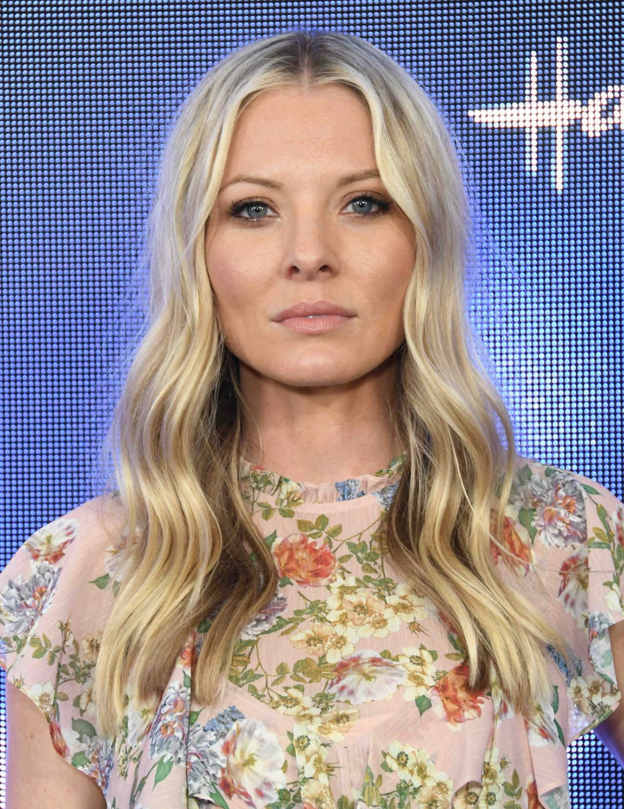 Kaitlin Doubleday, floral dress, long blonde hair, HD Phone Wallpaper