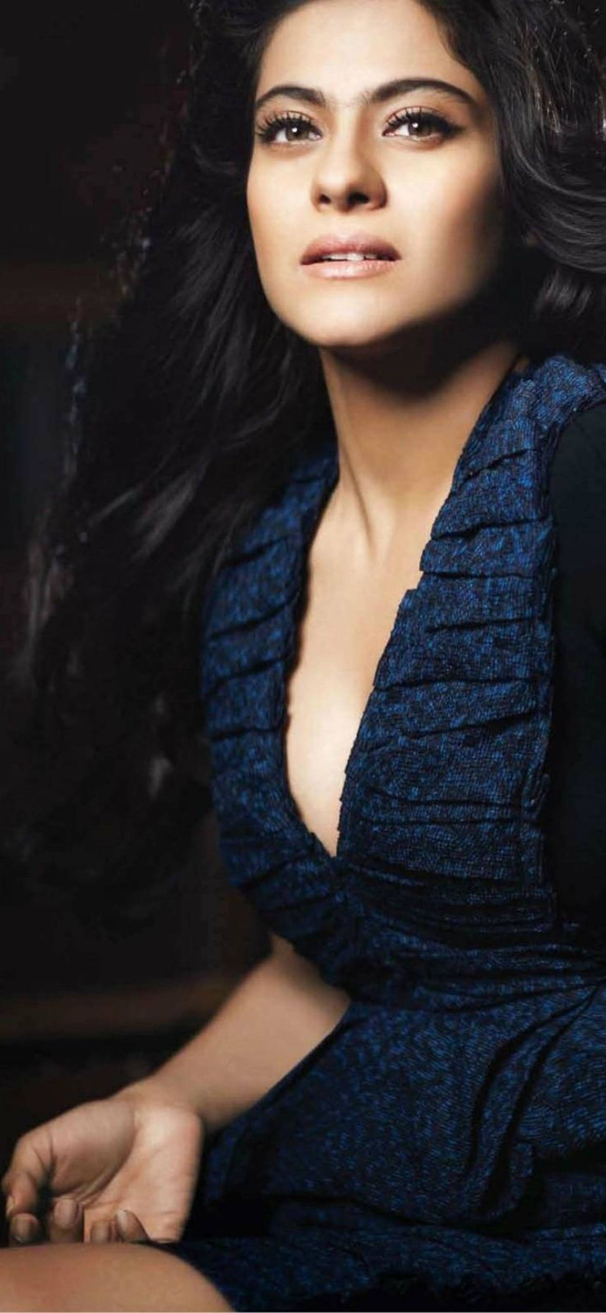 Kajol, blue dress, long dark hair, 2K Phone Wallpaper