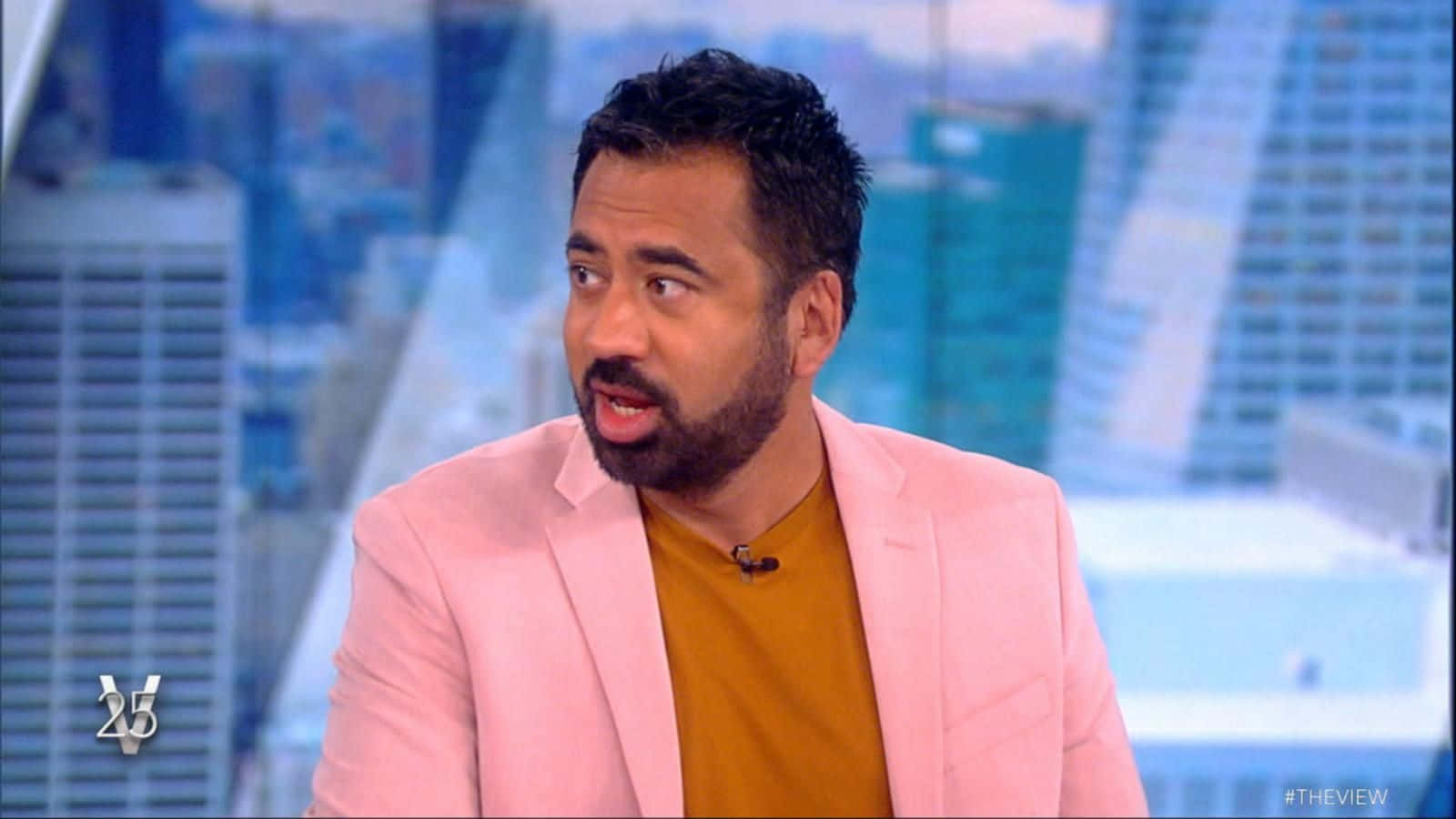 Kal Penn, pink blazer, mustard shirt, HD Desktop Wallpaper