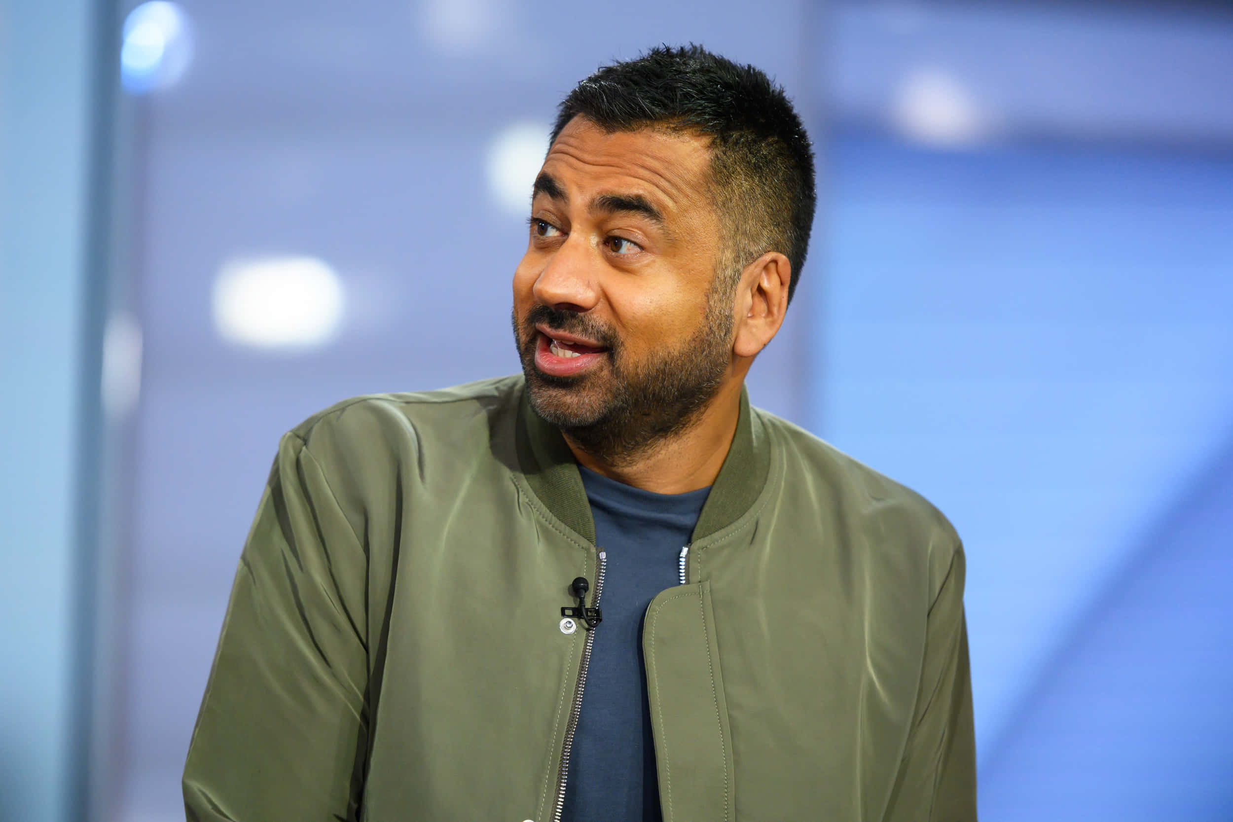 Kal Penn, olive bomber jacket, blue shirt, Full HD Desktop Wallpaper