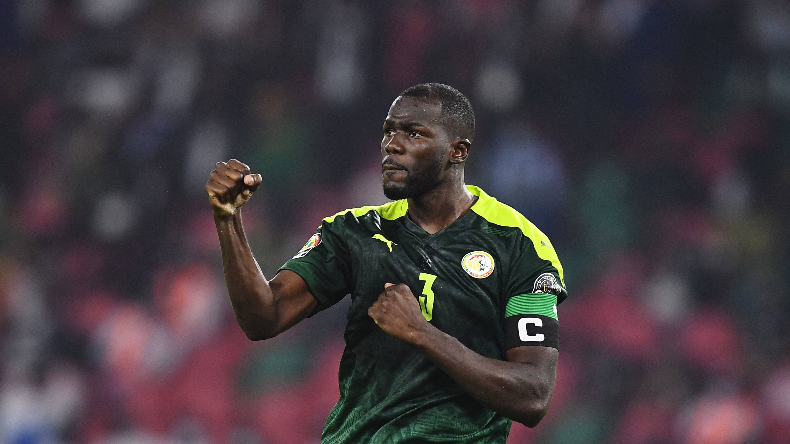 Kalidou Koulibaly, green and yellow jersey, stadium field, 2K Desktop Wallpaper