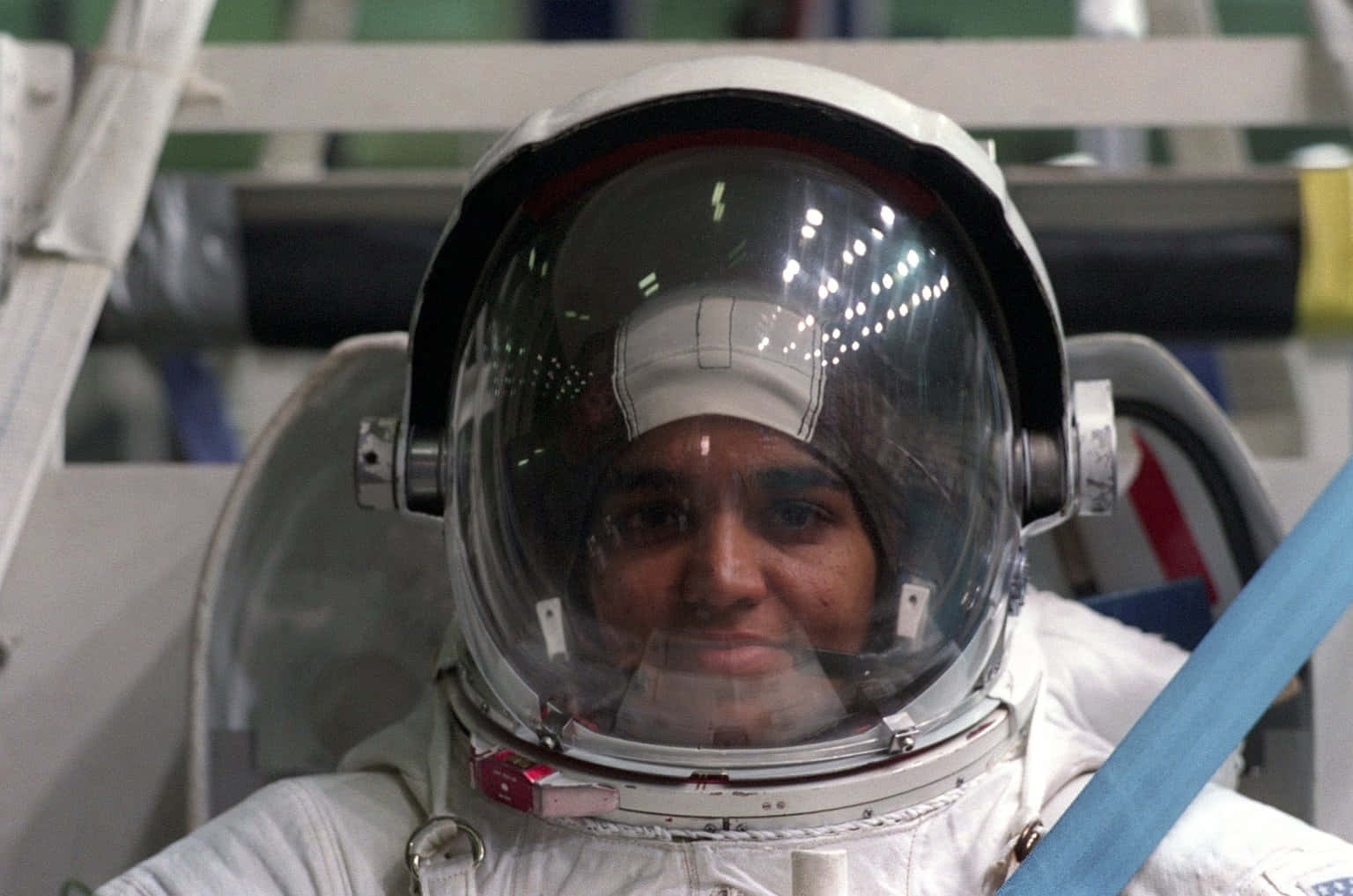 Kalpana Chawla, white spacesuit, spacesuit helmet, HD Desktop Wallpaper