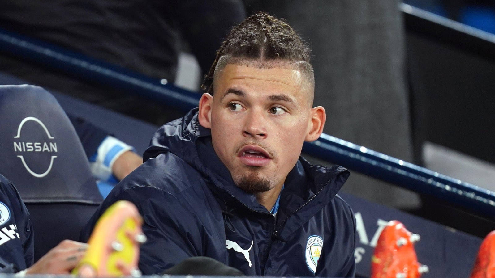 Kalvin Phillips, Nissan chair, navy jacket, HD Desktop Wallpaper