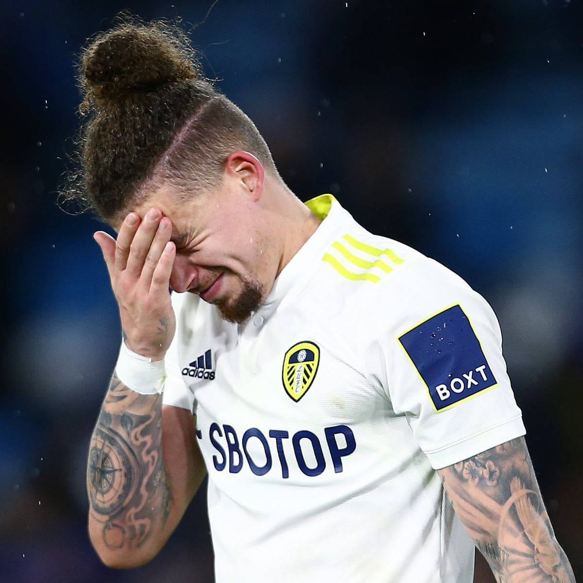 Kalvin Phillips, white jersey, stadium lights, SD Desktop Wallpaper