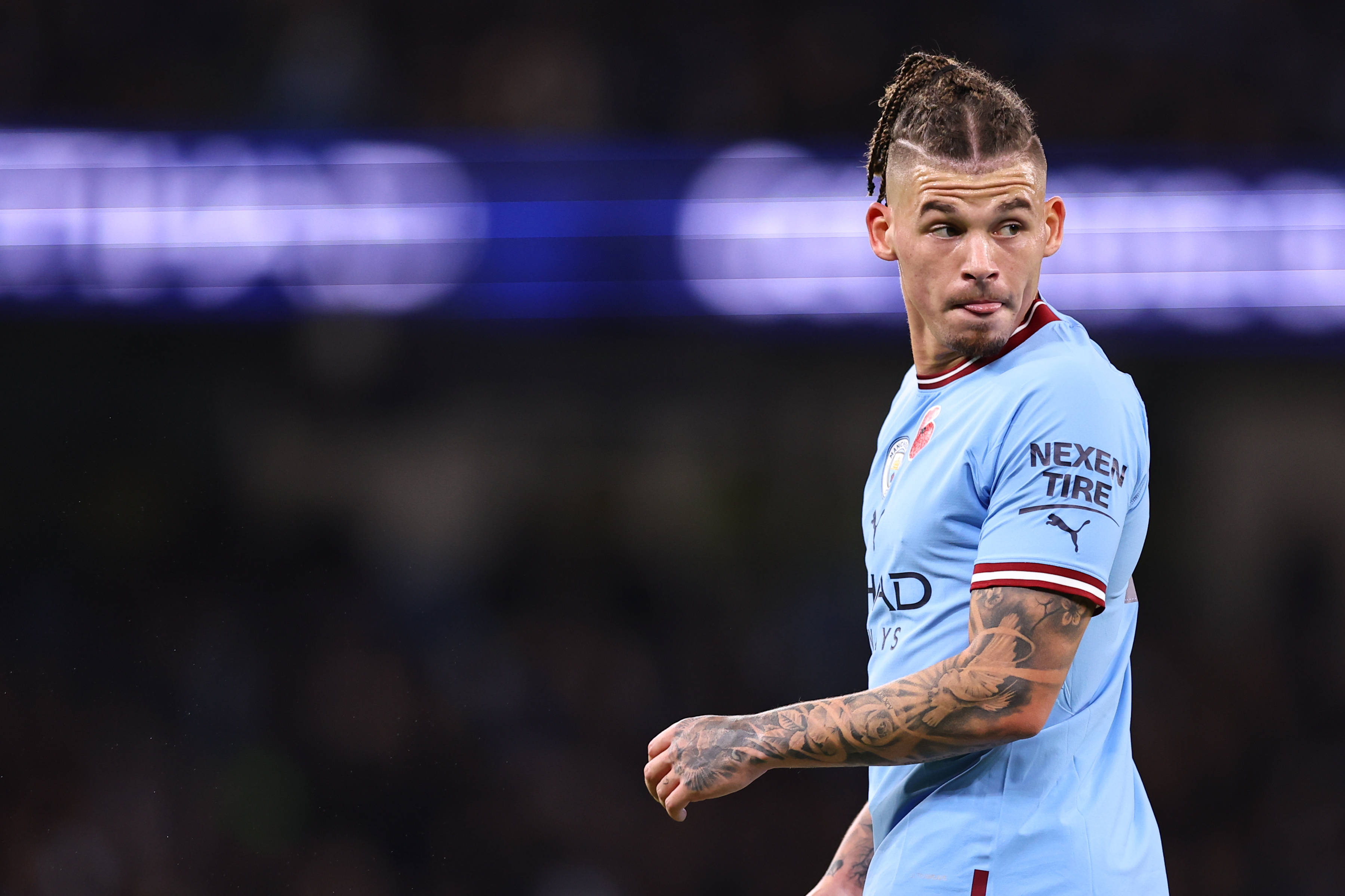 Kalvin Phillips, light blue jersey, tattoos on his arm, 2K Desktop Wallpaper