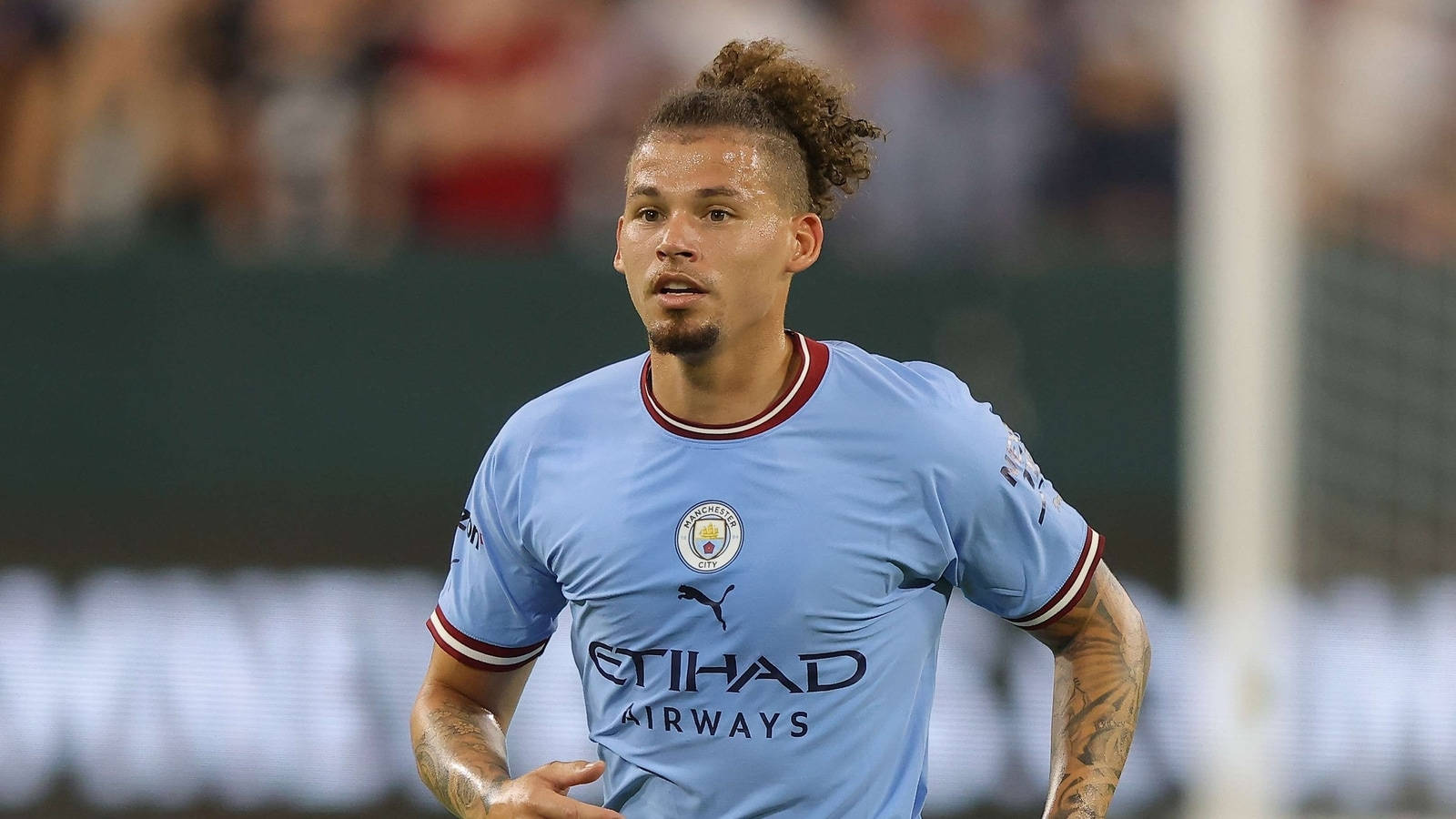 Kalvin Phillips, light blue Manchester City jersey, evening match, HD Desktop Wallpaper