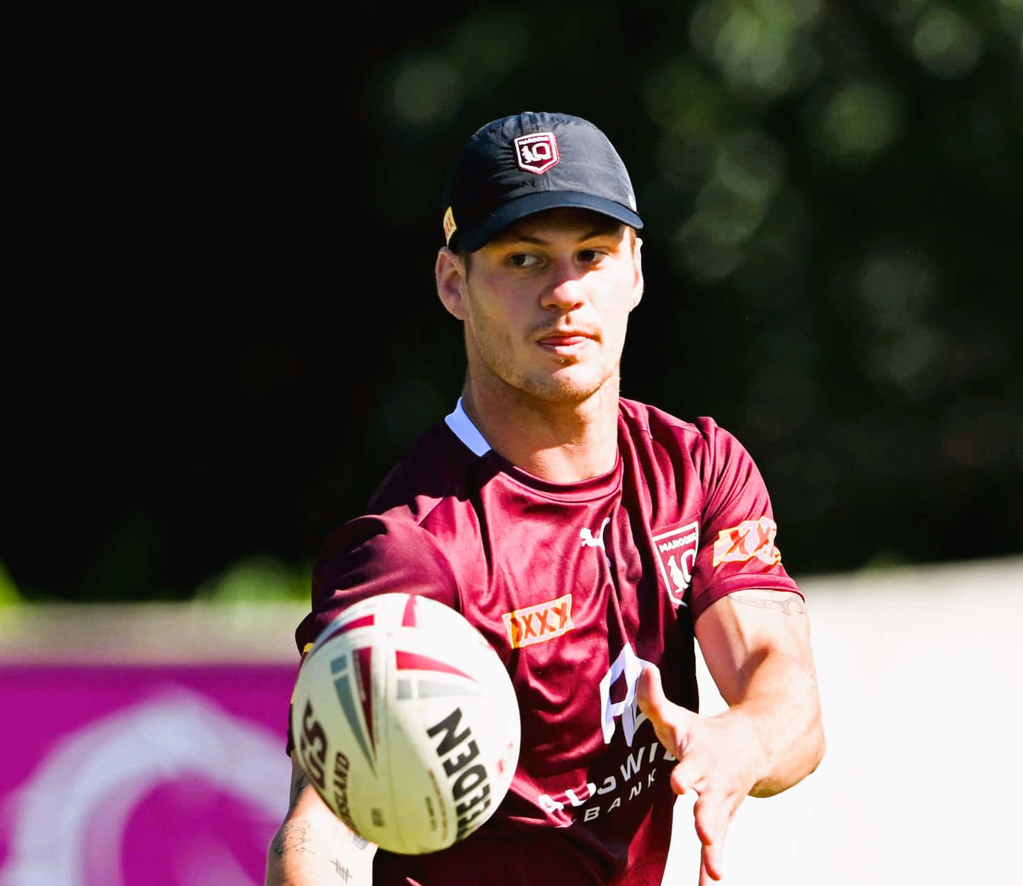 Kalyn Ponga, maroon jersey, white rugby ball, HD Desktop Wallpaper
