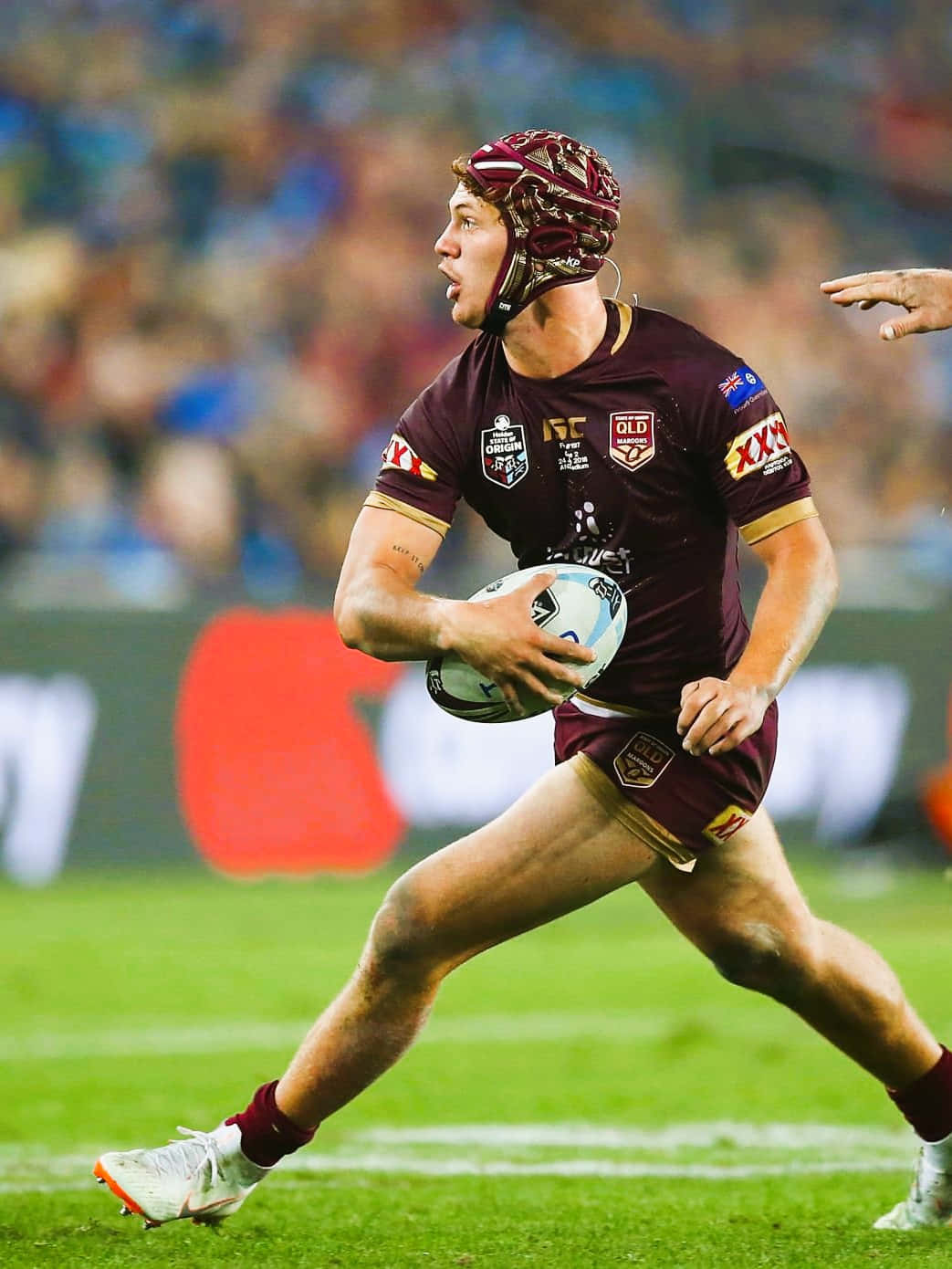 Kalyn Ponga, maroon gear, stadium lights, HD Phone Wallpaper