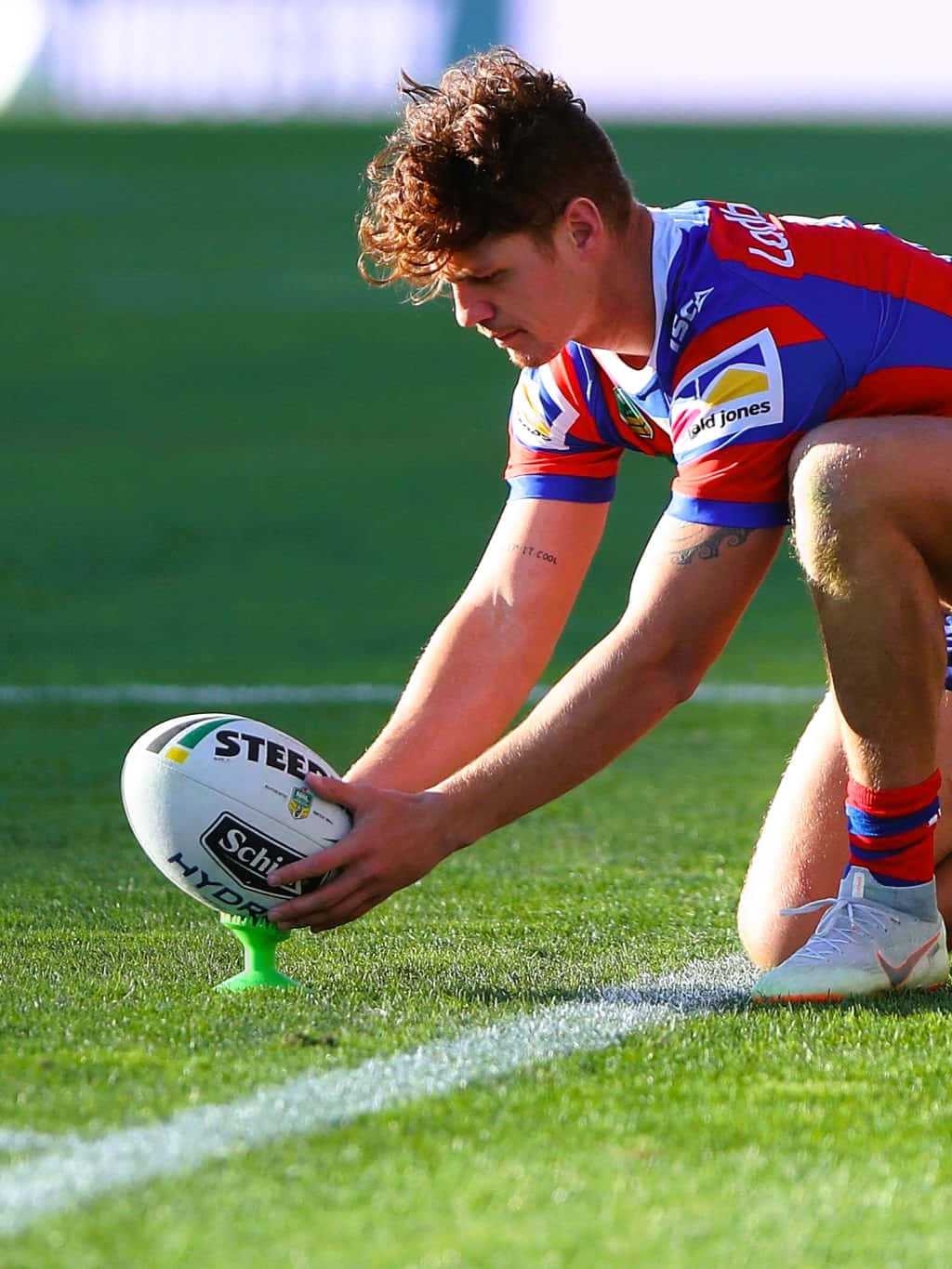 Kalyn Ponga, red blue and white uniform, vibrant green grass, HD Phone Wallpaper