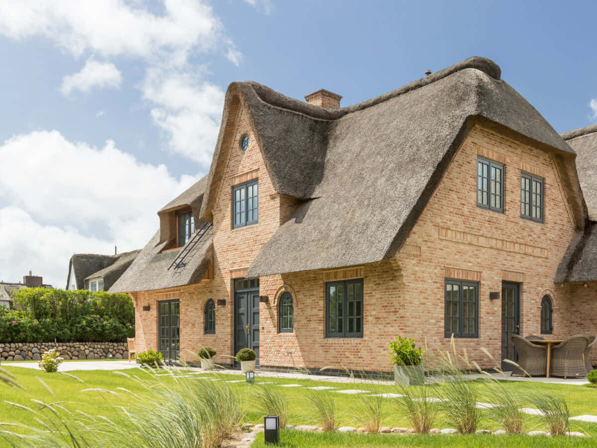 Kampen, thatched roof, brick house, SD Desktop Wallpaper