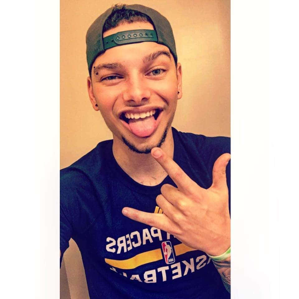 Kane Brown, green cap, basketball shirt, SD Desktop Wallpaper