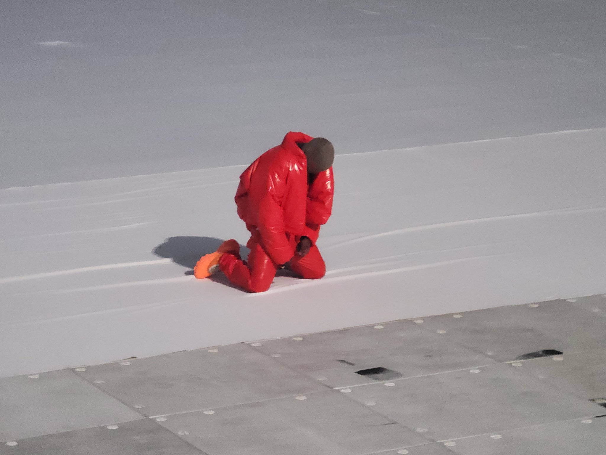 Kanye West Donda, iPhone Screen, bright red puffer suit, Full HD Desktop Wallpaper
