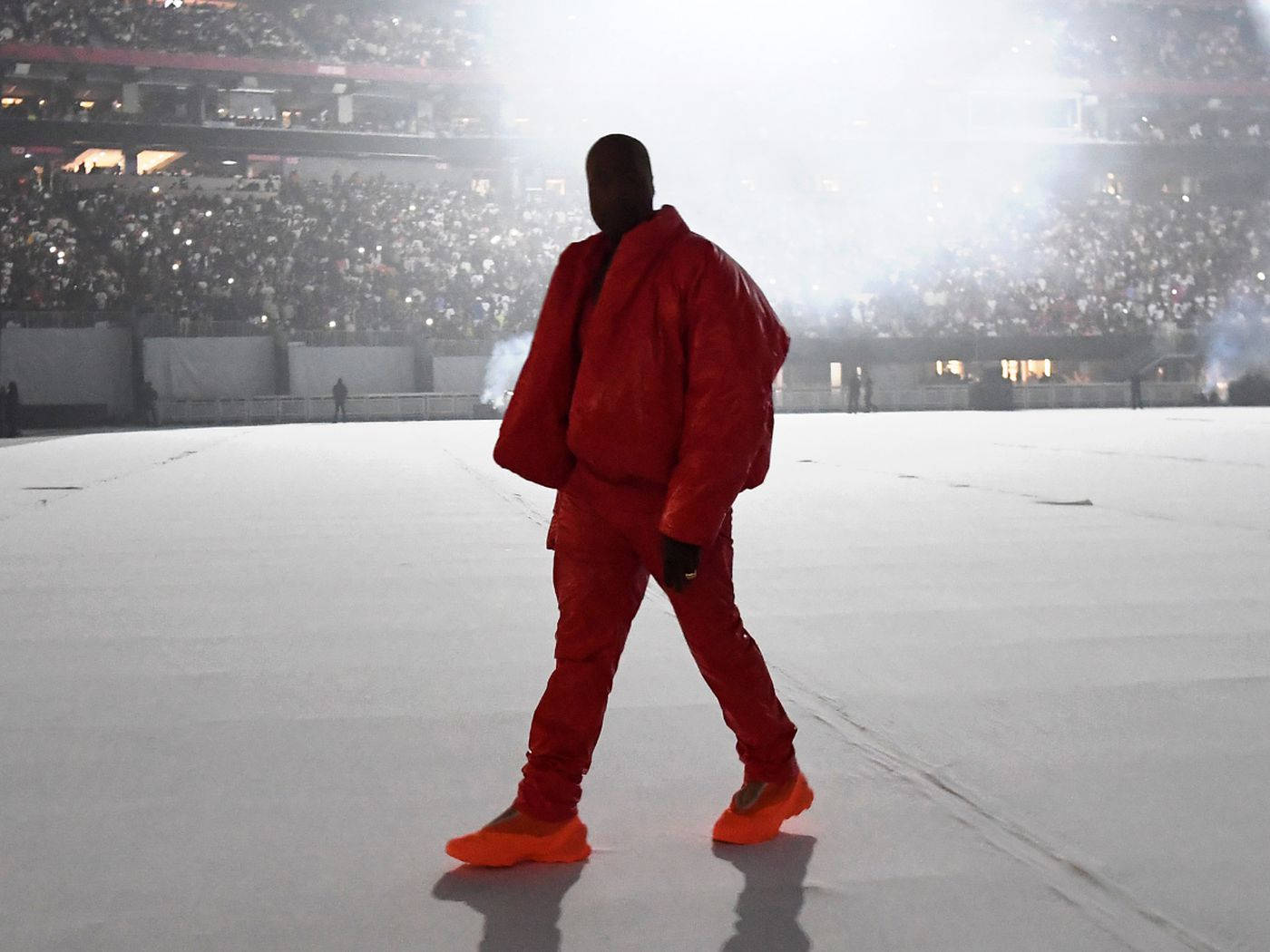 Kanye West Donda, bold red suit, orange shoes, HD Desktop Wallpaper