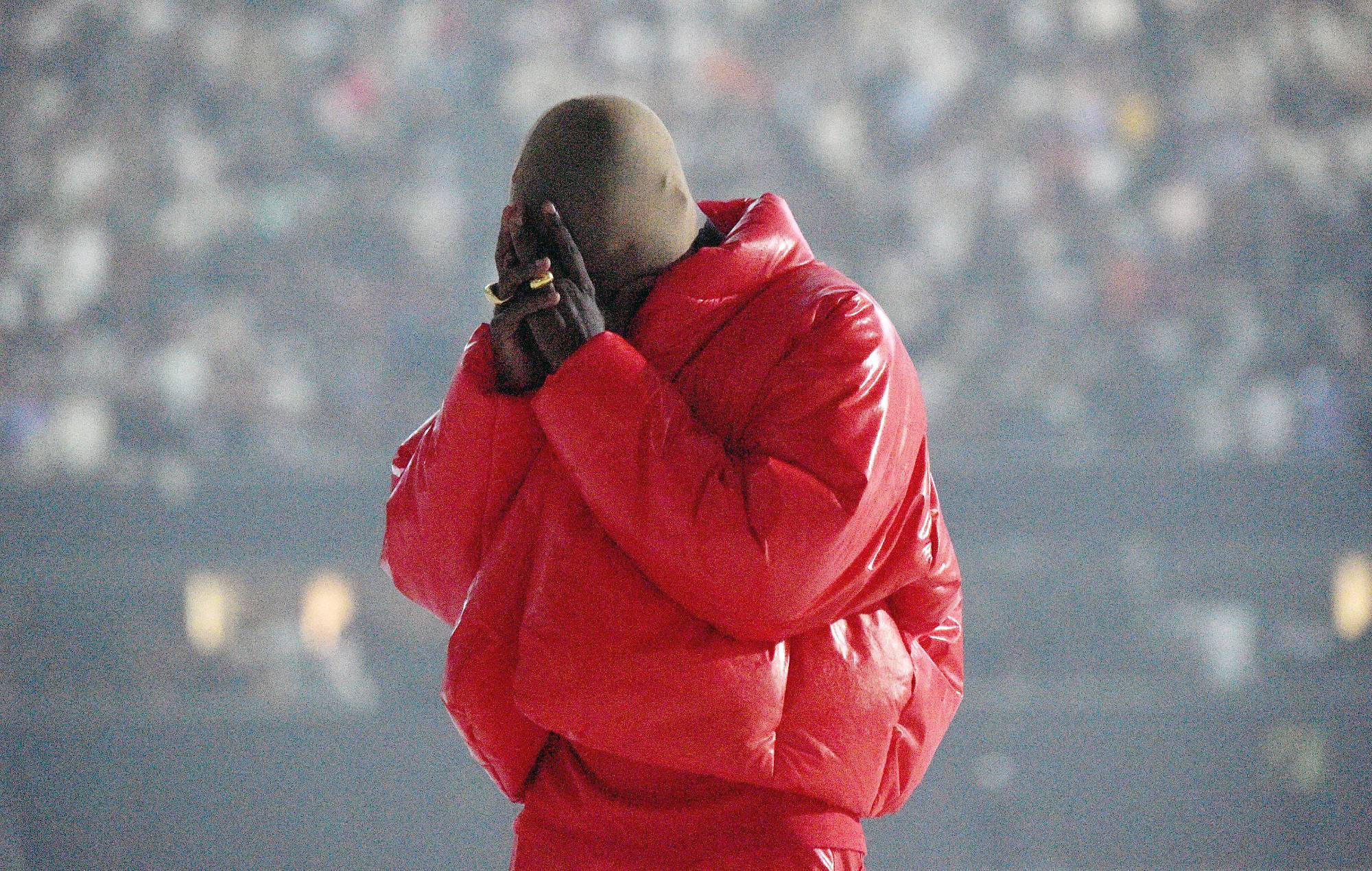 Kanye West Donda, red puffer jacket, shiny finish, Full HD Desktop Wallpaper