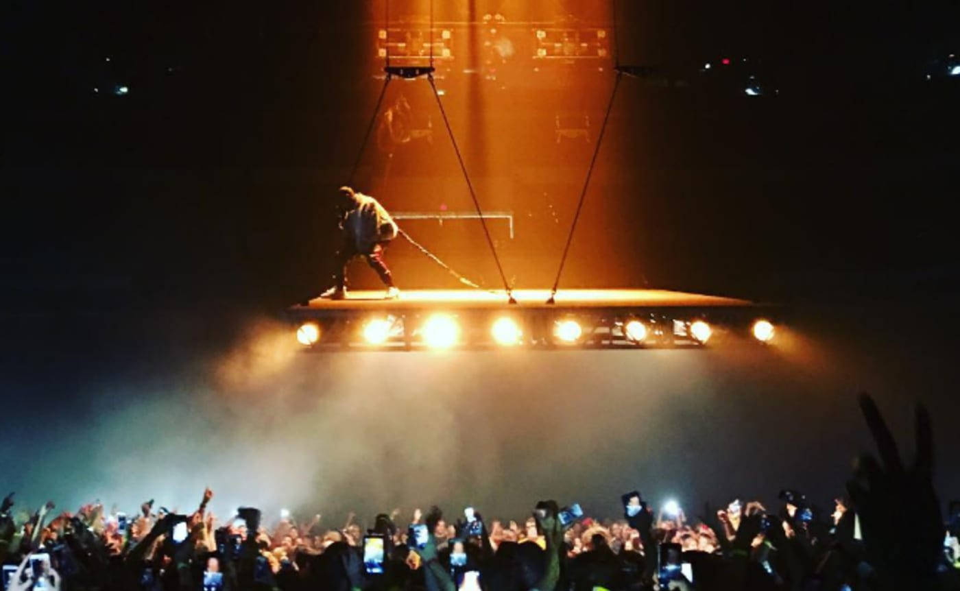 Kanye West Saint Pablo, suspended stage, golden light, HD Desktop Wallpaper