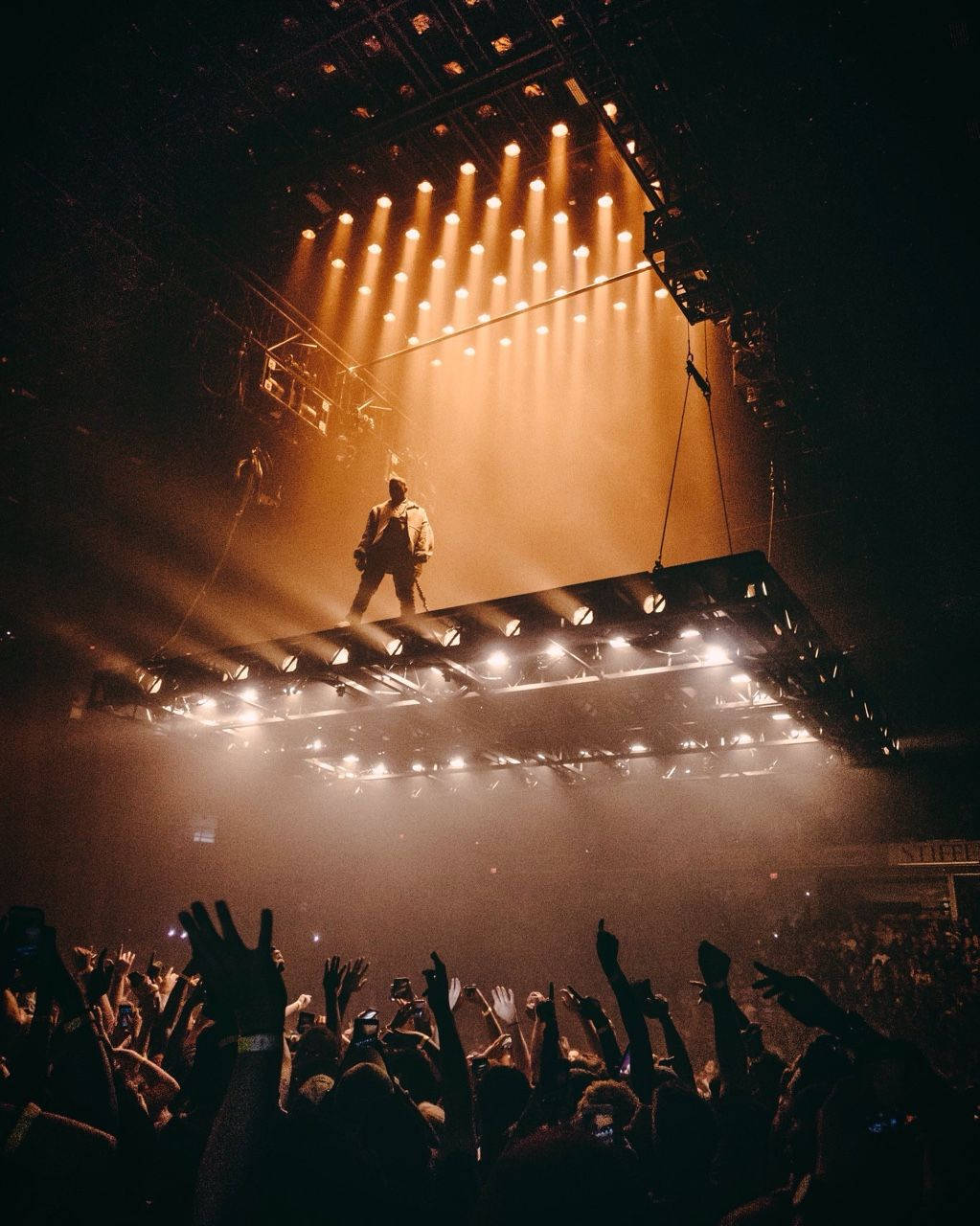 Kanye West Saint Pablo, suspended stage, golden spotlights, HD Phone Wallpaper