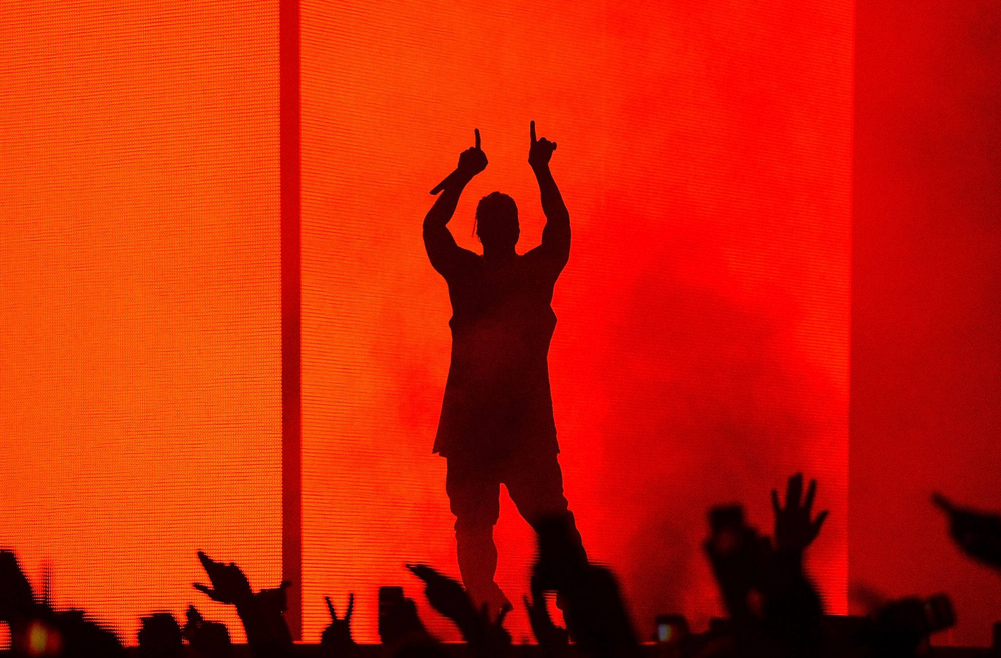 Kanye West Saint Pablo, fiery orange-red LED wall, performer's silhouette, Full HD Desktop Wallpaper