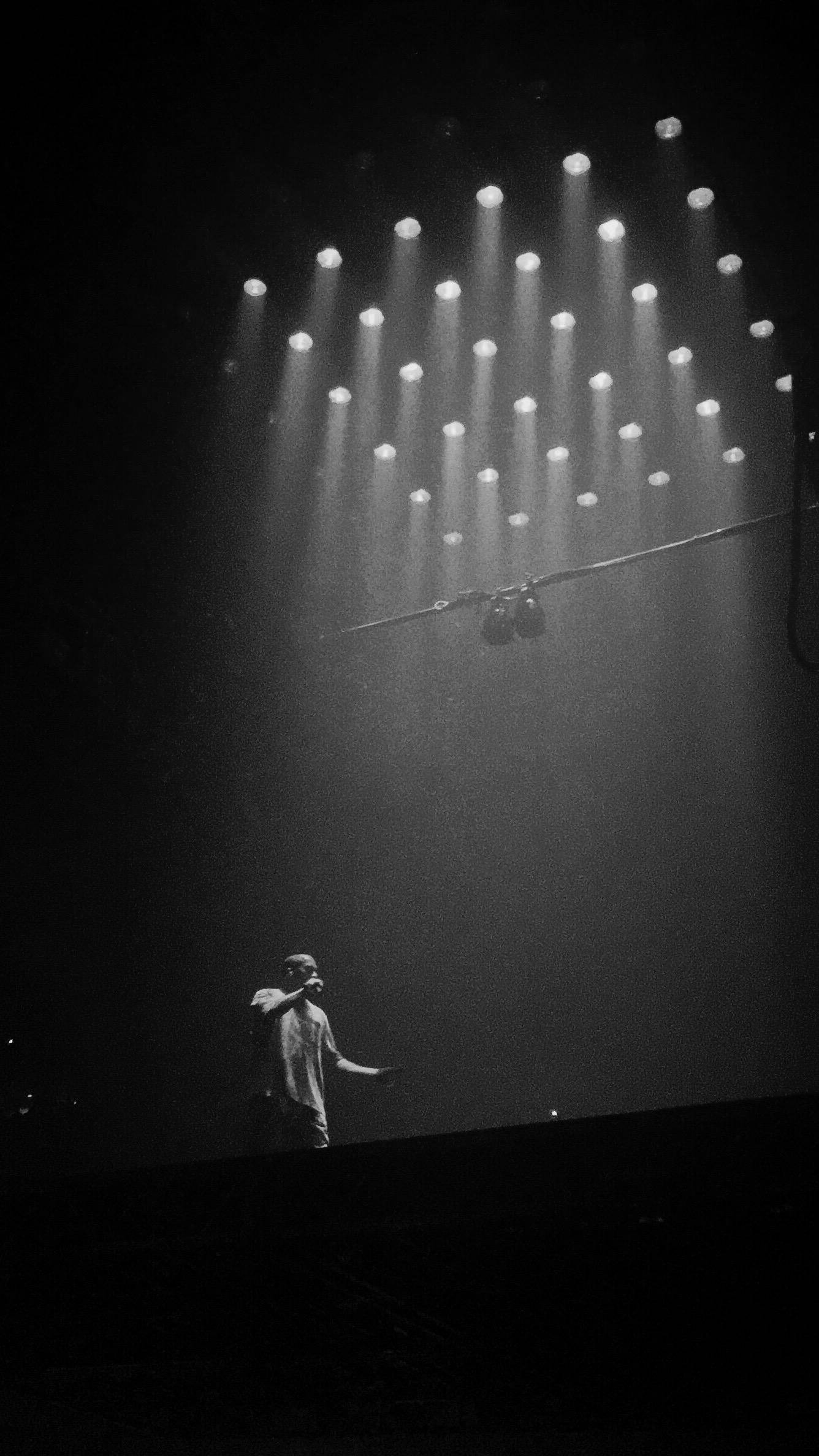 Kanye West Saint Pablo, grayscale lights, dark stage, Full HD Phone Wallpaper