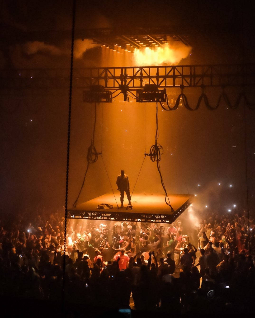 Kanye West Saint Pablo, suspended stage, golden stage lights, HD Phone Wallpaper