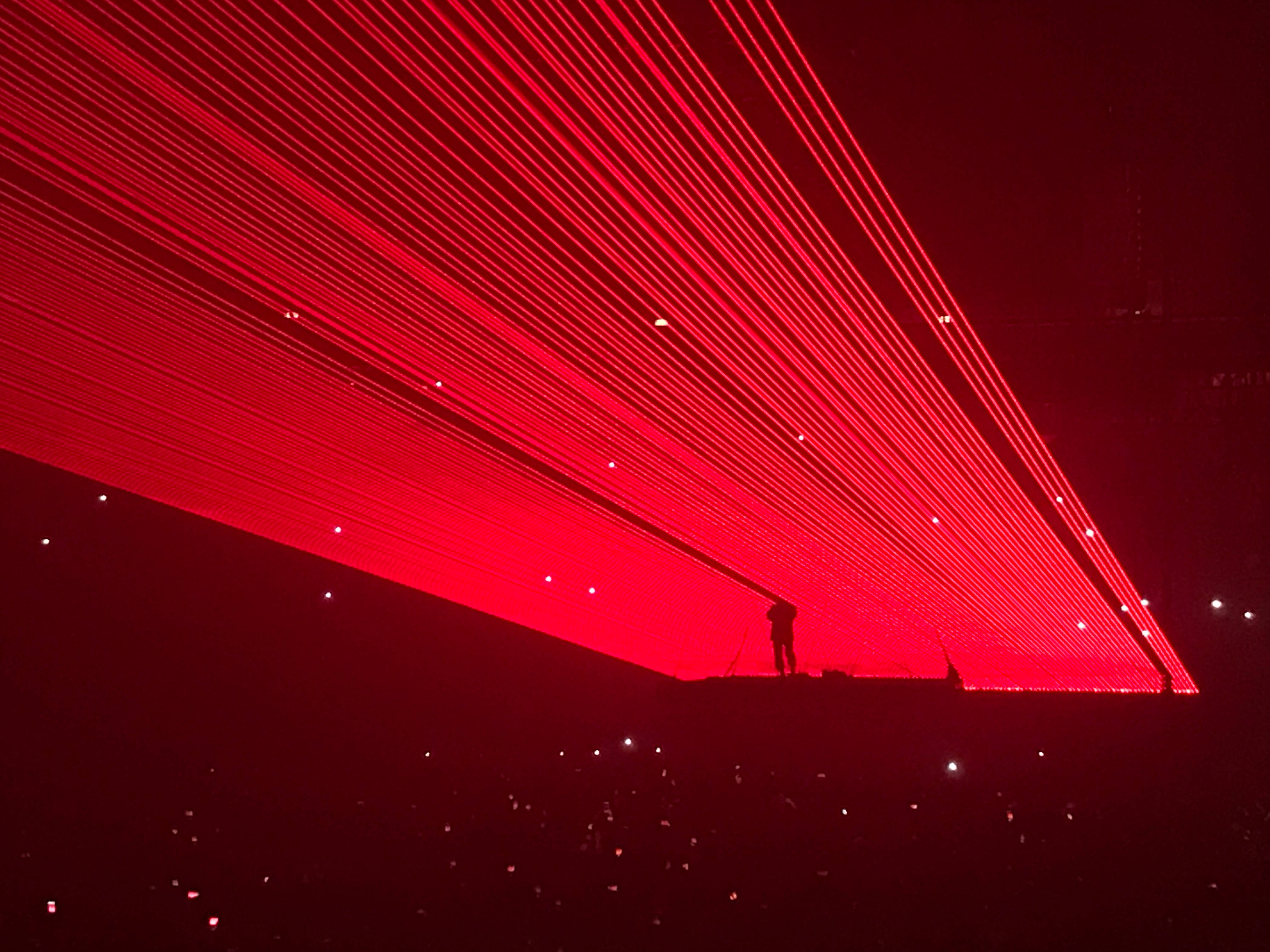 Kanye West Saint Pablo, red laser beams, dark concert venue, 4K Desktop Wallpaper