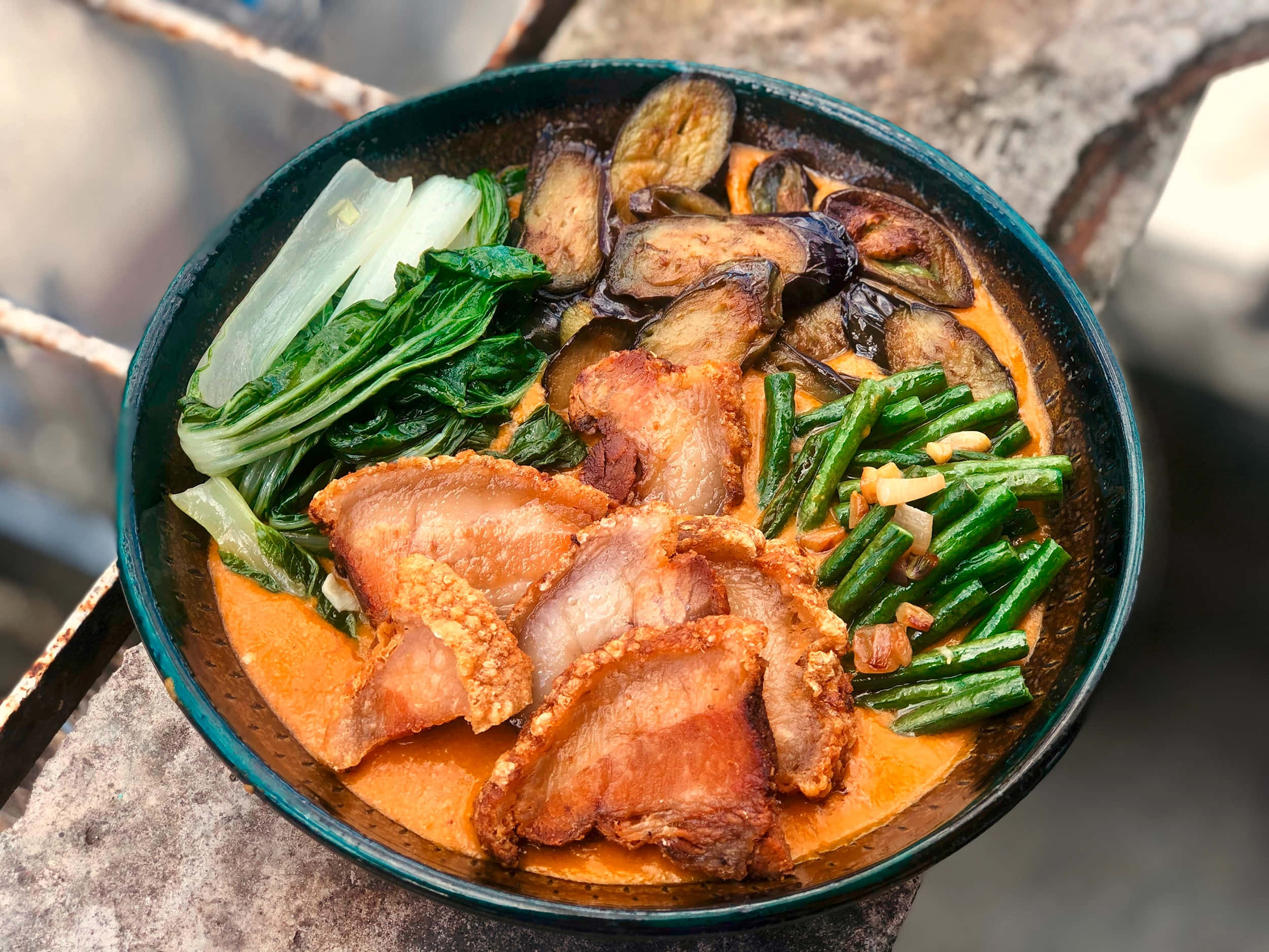 Kare-kare, rich orange curry, crispy pork belly, Full HD Desktop Wallpaper