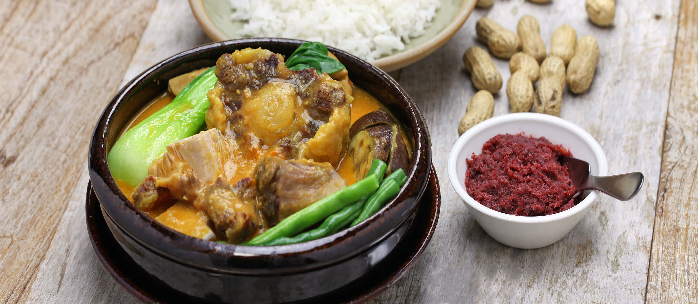 Kare-kare, yellow curry, meat, 2K Desktop Wallpaper