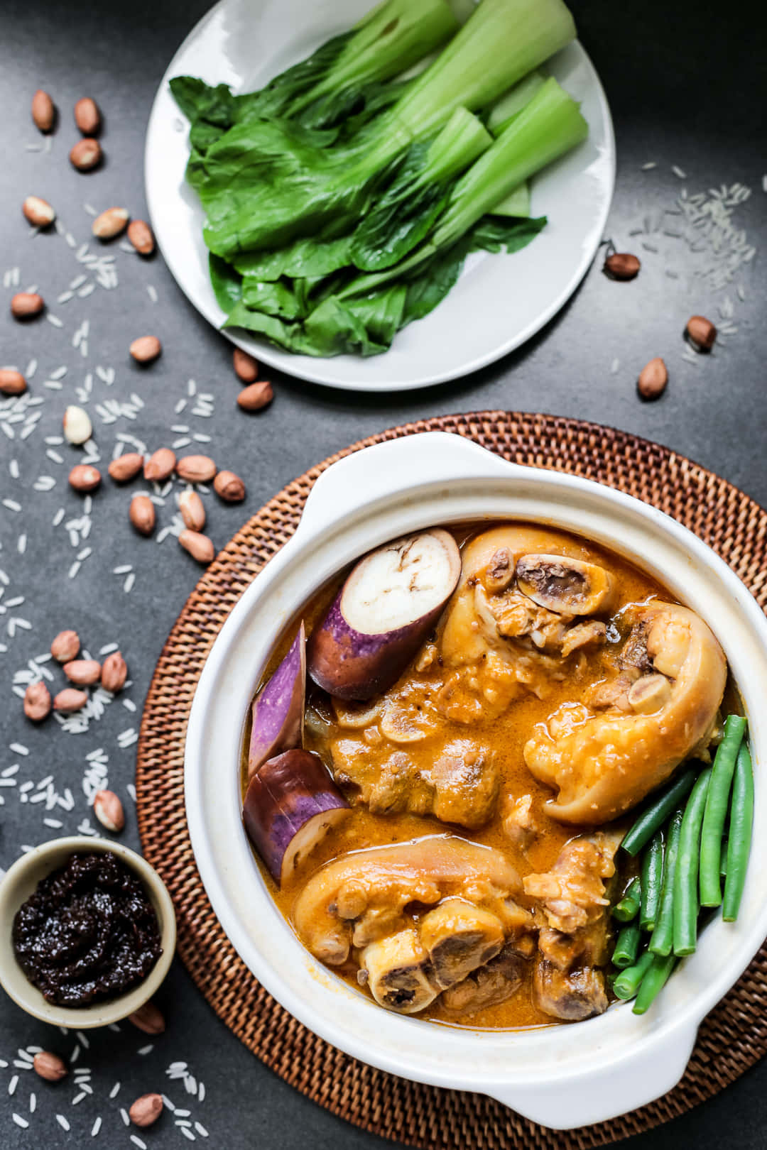 Kare-kare, clay pot, chicken curry, HD Phone Wallpaper