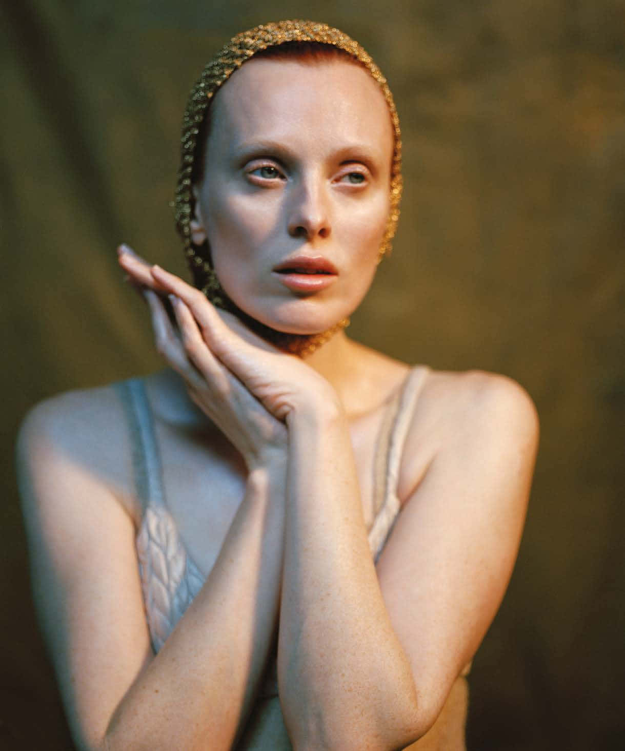 Karen Elson, red dress, gold beaded headpiece, HD Phone Wallpaper