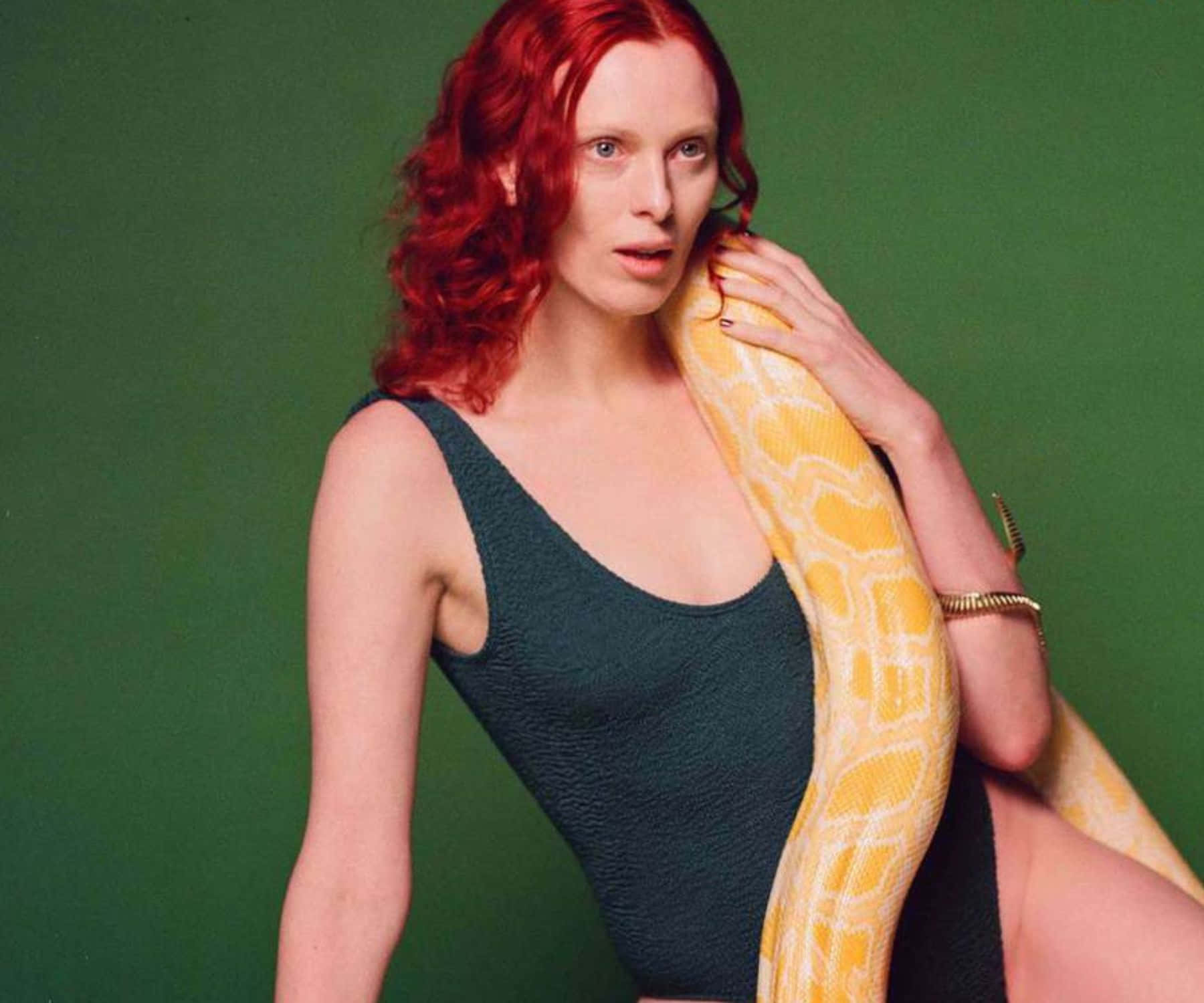 Karen Elson, fiery red hair, dark green bodysuit, HD Desktop Wallpaper