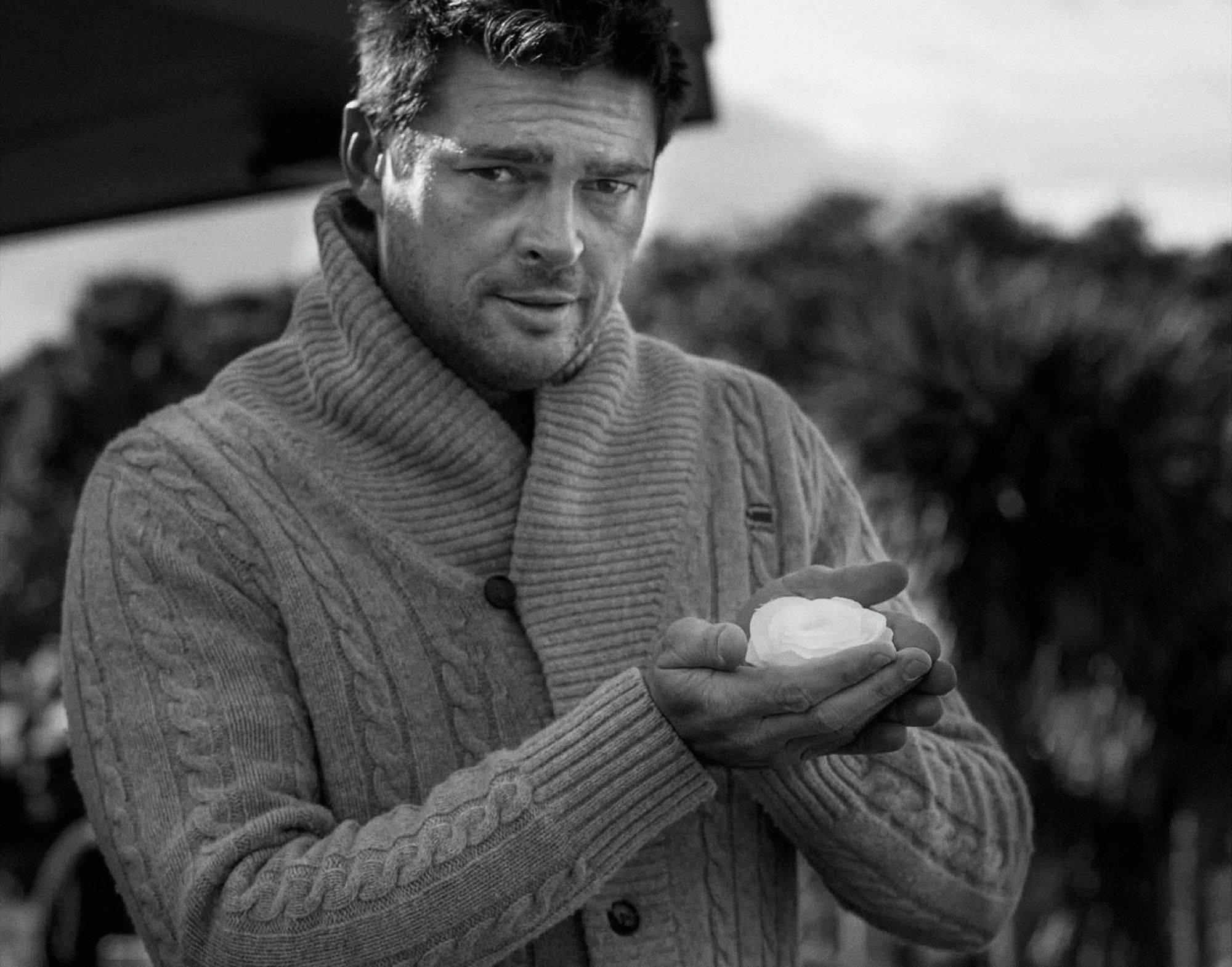 Karl Urban, actor cardigan, textured cable-knit sweater, Full HD Desktop Wallpaper