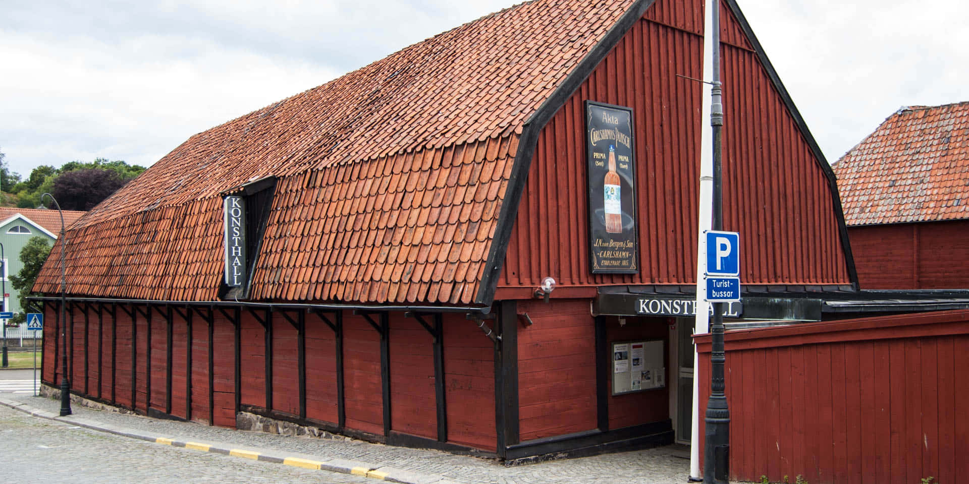 Karlshamn, red wooden building, tiled roof, Full HD Desktop Wallpaper