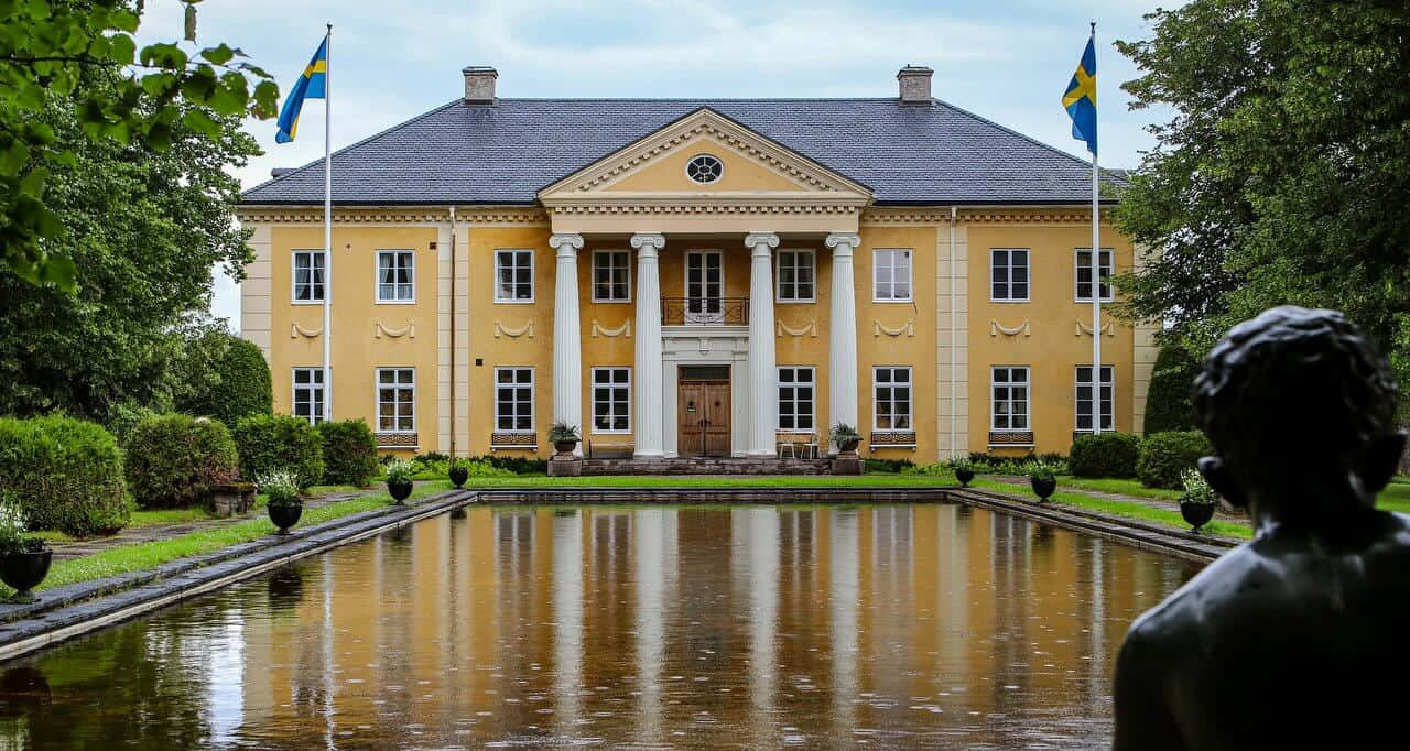 Karlstad Sweden, yellow neoclassical mansion, white columns, HD Desktop Wallpaper